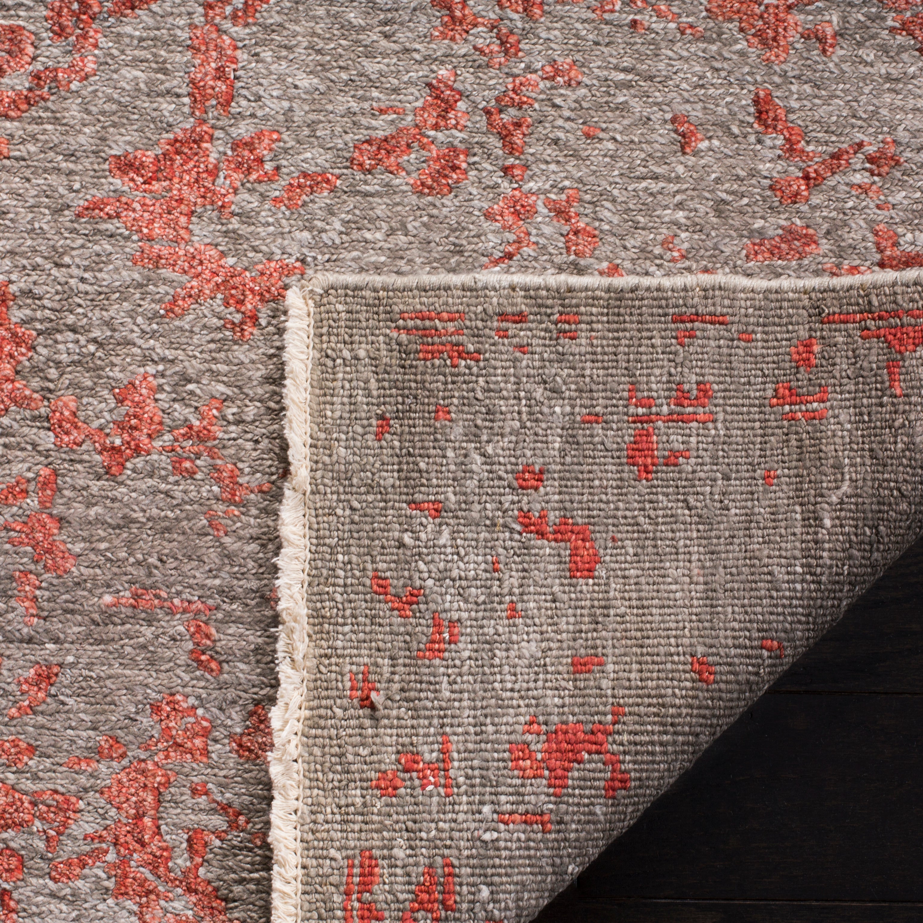 Centennial 202 Rug | Safavieh - CEN202 - Grey / Red