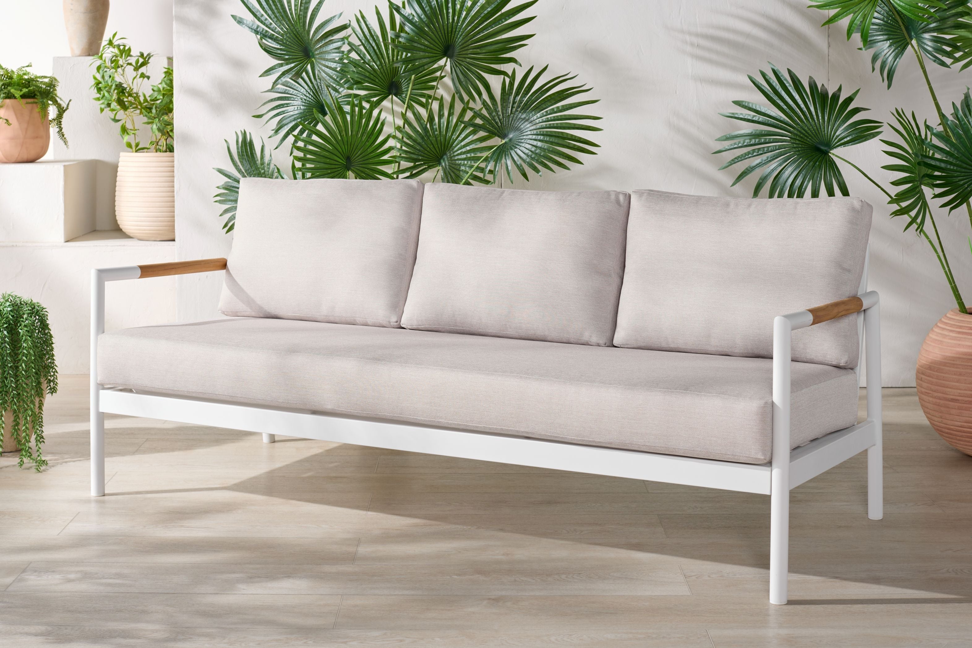 Safavieh Couture Chryssa Aluminum Patio Sofa, CPT4008