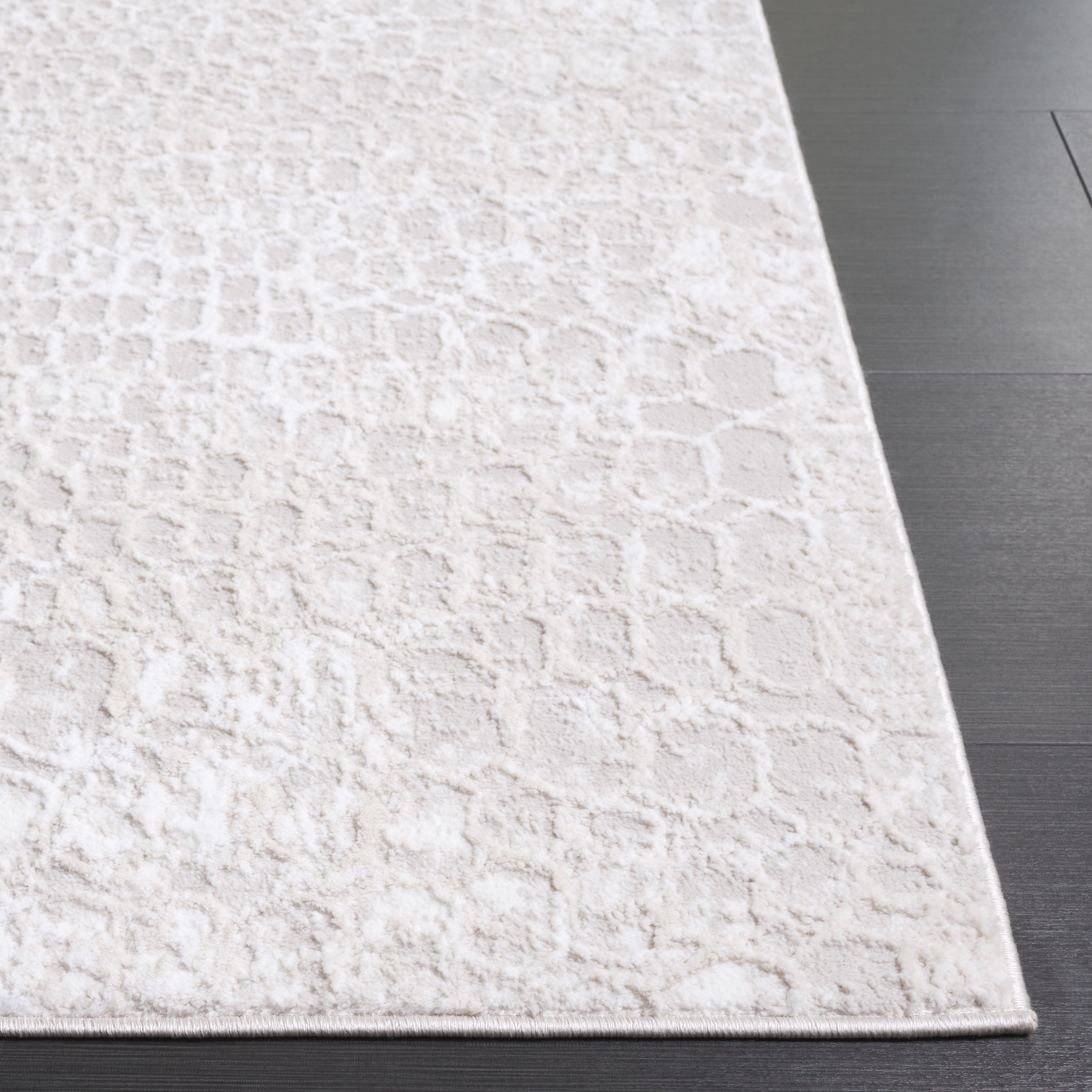 Ivory / Taupe