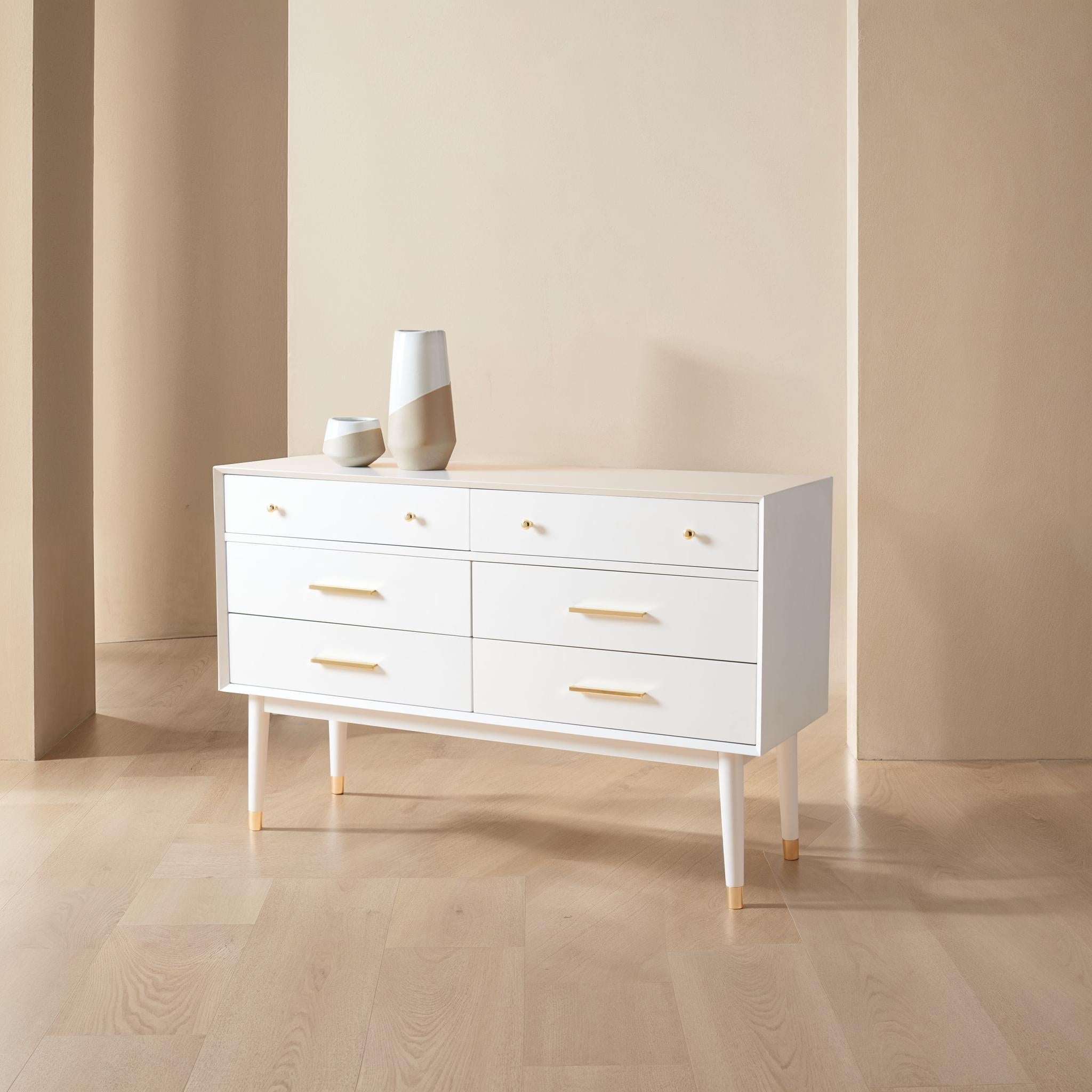 WHITE / BRASS