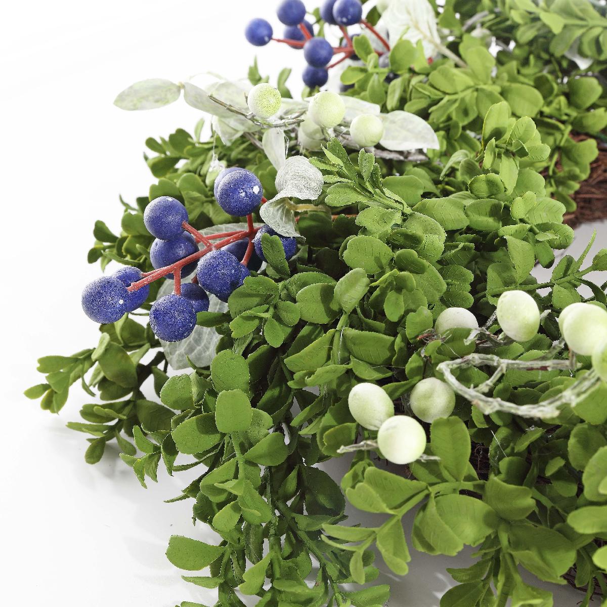 Faux 24 Boxwood & Berry Wreath | Safavieh - FXP1038 - Green / Blue