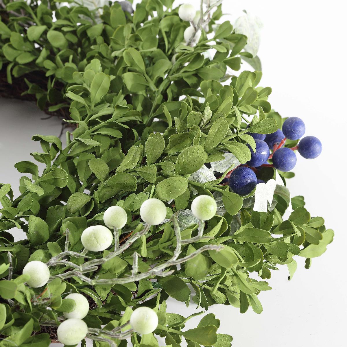 Faux 24 Boxwood & Berry Wreath | Safavieh - FXP1038 - Green / Blue