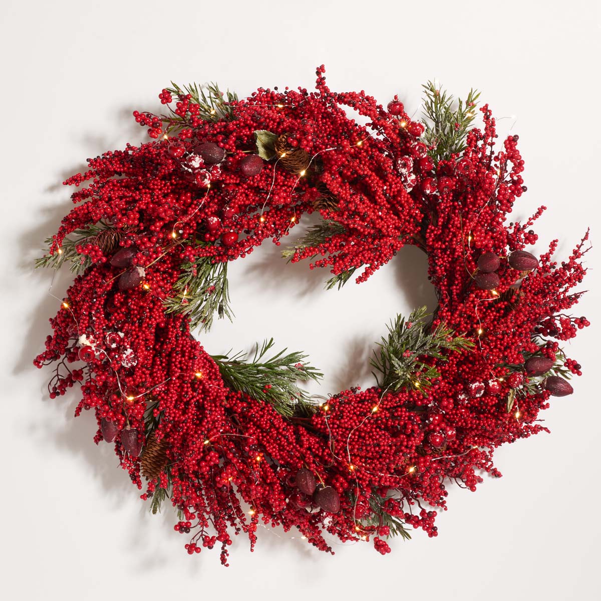 Faux 30 Berry & Pine Led Wreath | Safavieh - FXP1093 - Deep Red / Green