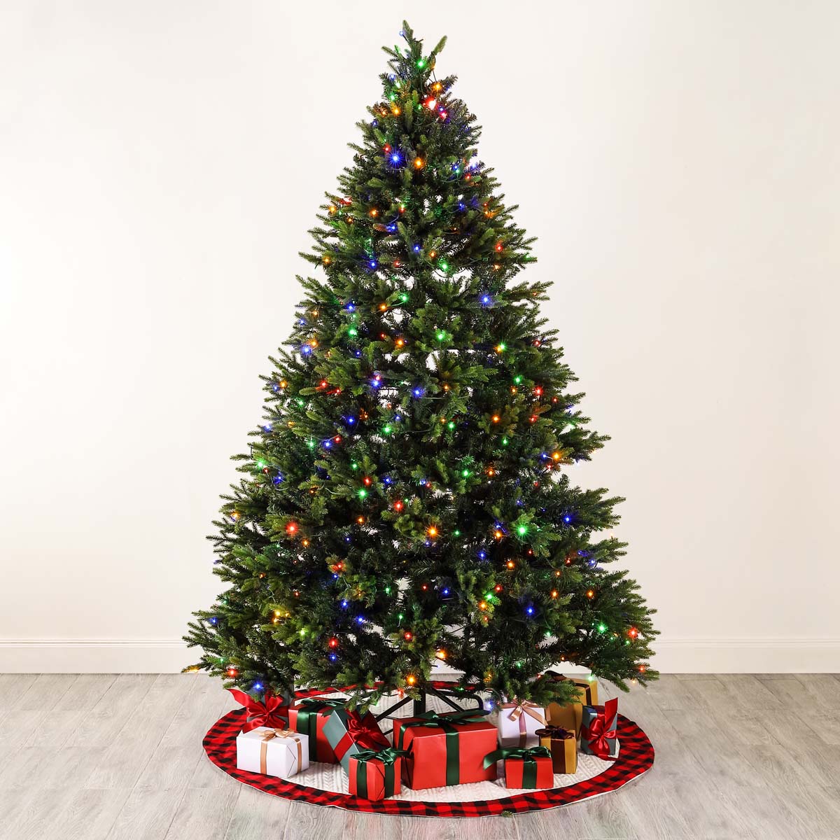 7.5 Ft Pre-Lit Artificial Christmas Tree | Safavieh - FXP2015 - Green