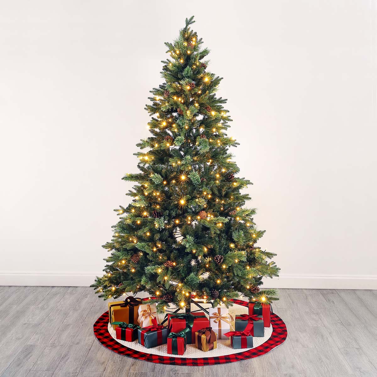 7.5 Ft Pre-Lit Artificial Christmas Tree | Safavieh - FXP2017 - Green