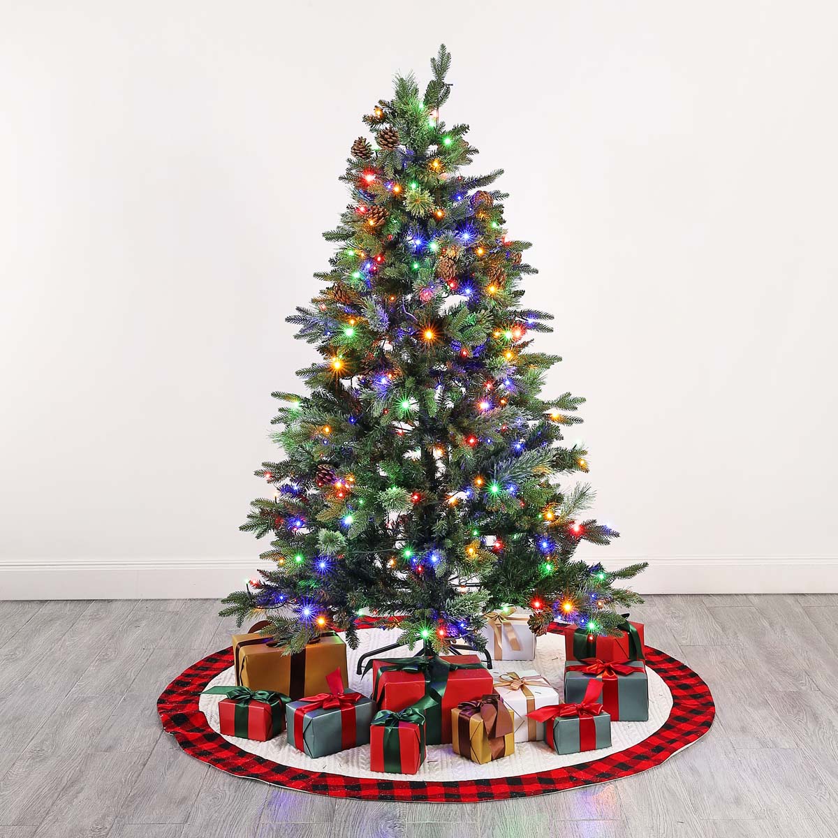 5.5 Ft Pre-Lit Artificial Christmas Tree | Safavieh - FXP2020 - Green