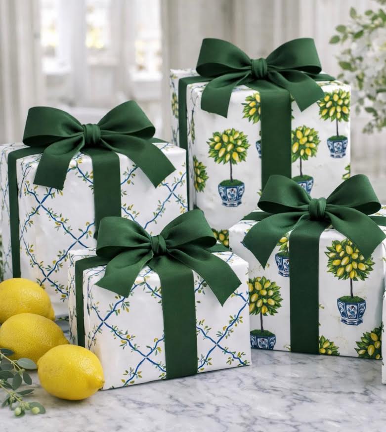 Reversible lemon Topiary with Trellis giftwrap