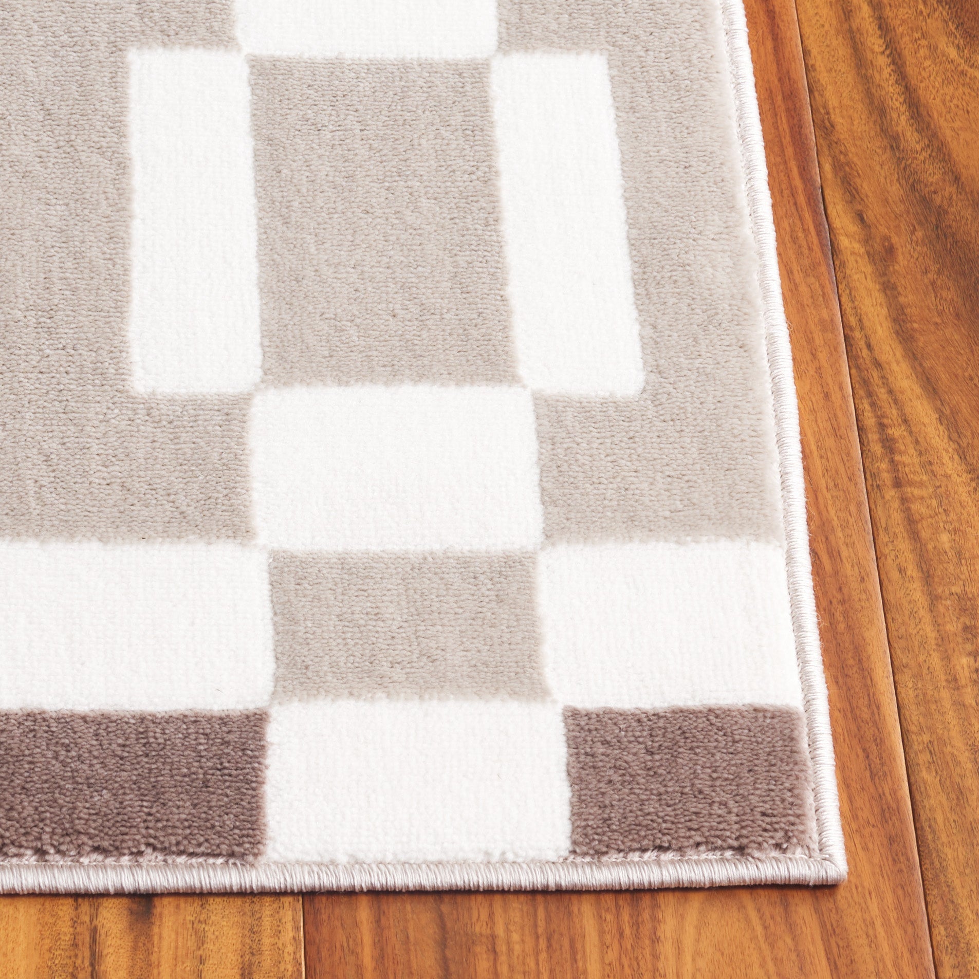 Ivory / Beige