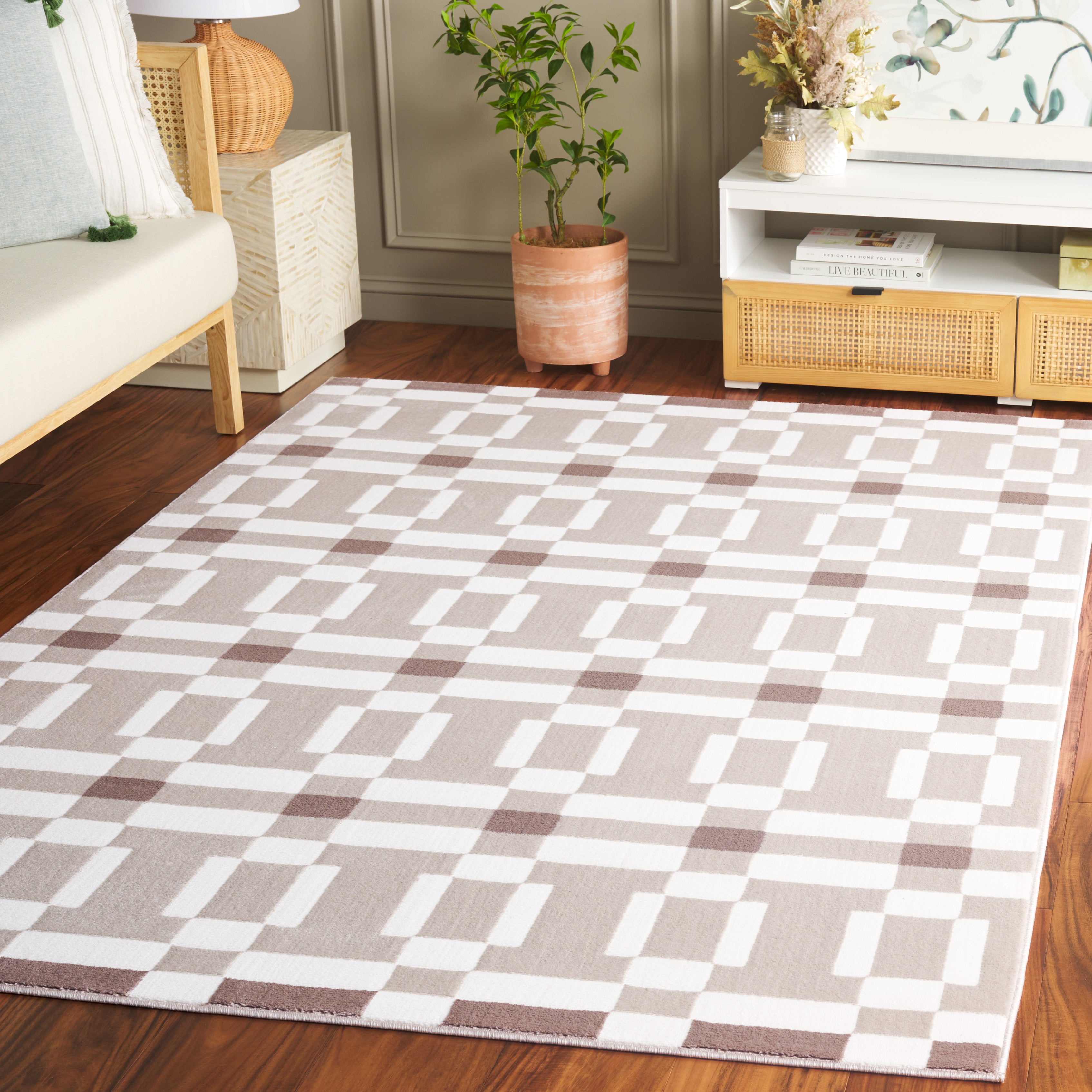 Ivory / Beige
