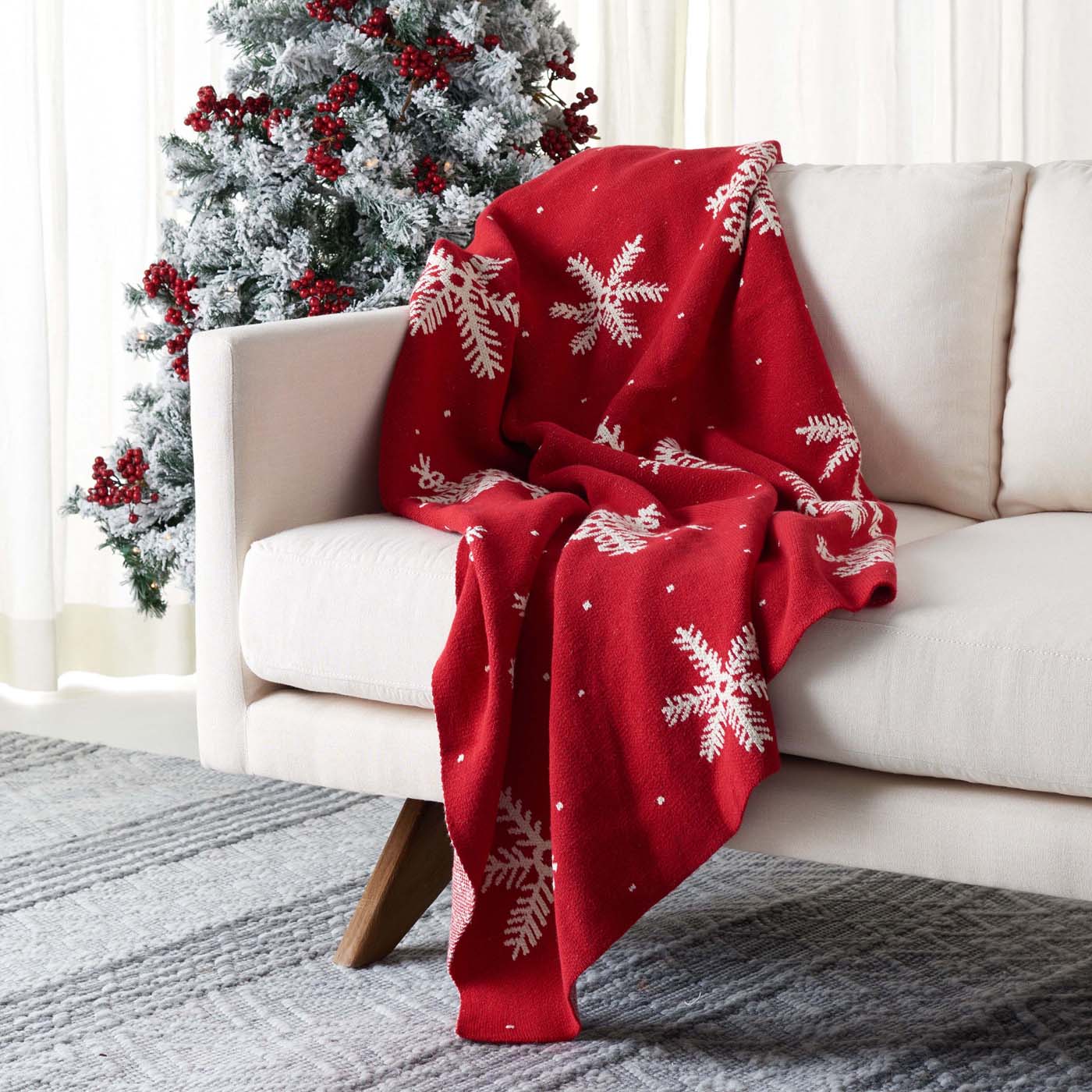 Holiday Snow Throw Blanket | Safavieh - HOL2014 - Red / White