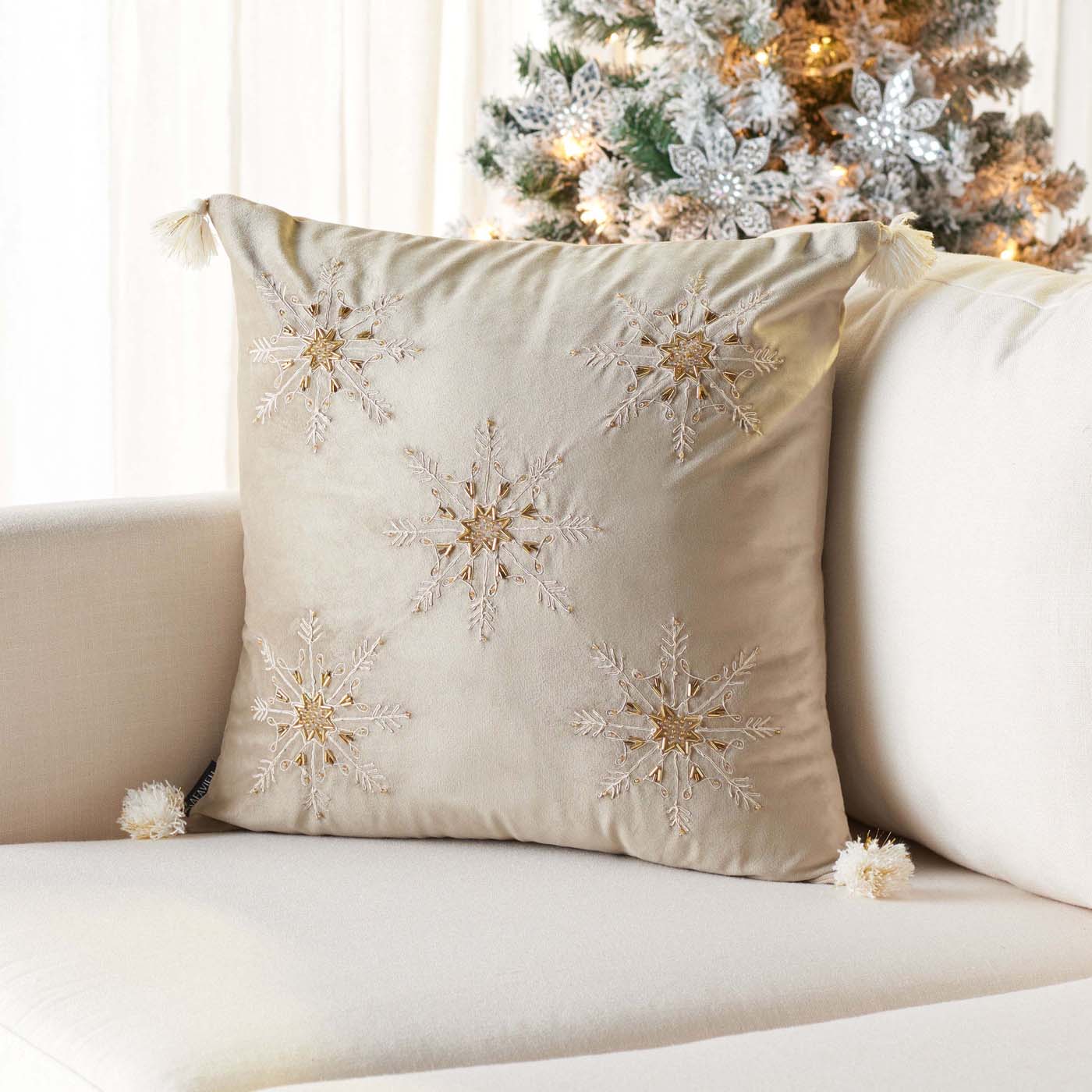 Simone Snowflake Pillow | Safavieh - HOL4003 - Beige / Gold