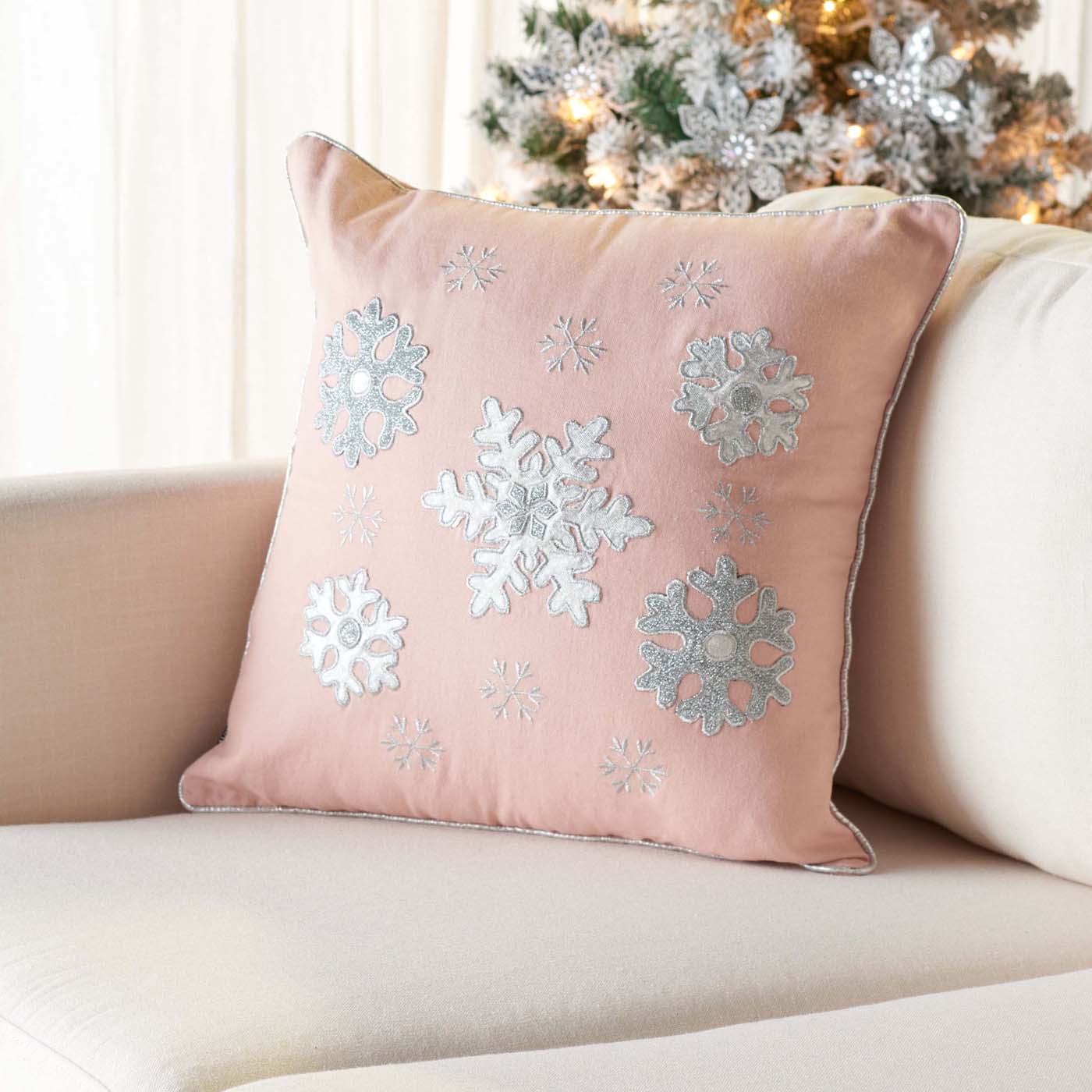 Sunderland Snowflake Pillow | Safavieh - HOL4010 - Silver / Pink