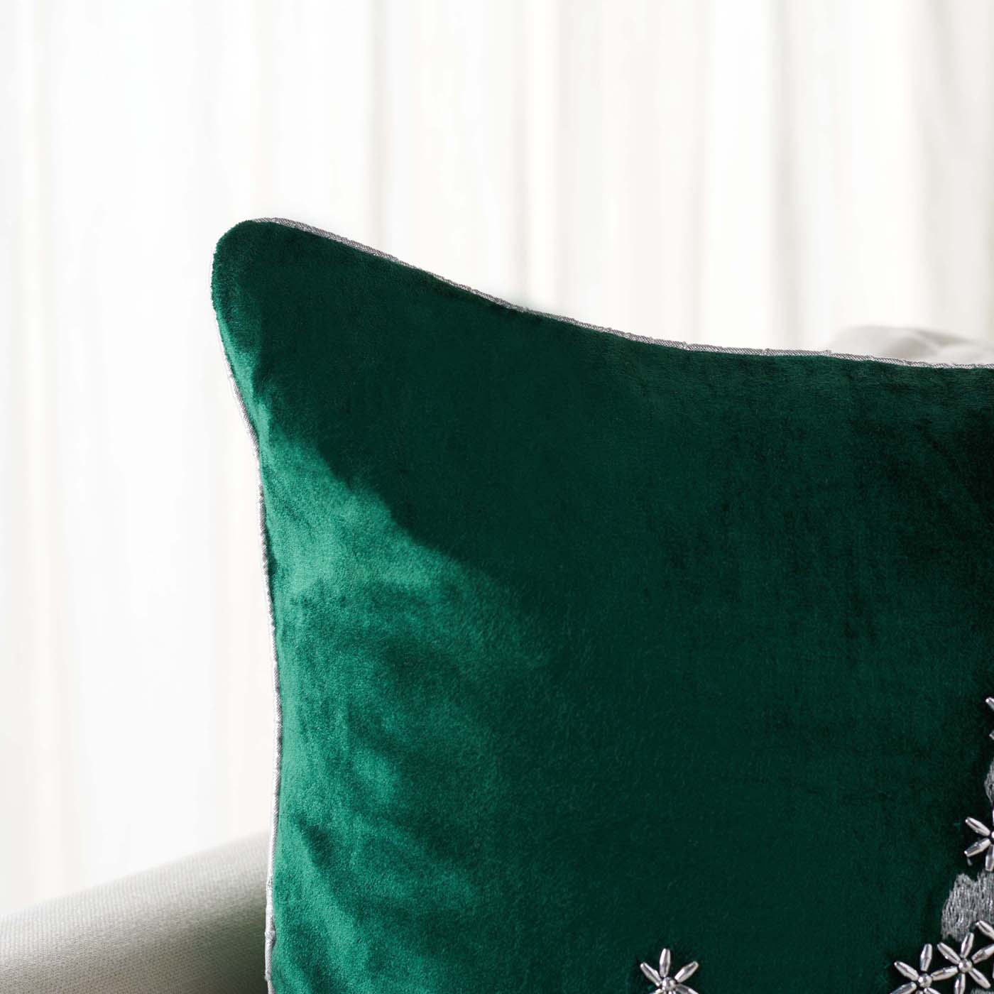 Winter Tree Pillow | Safavieh - HOL4012- Green / Silver