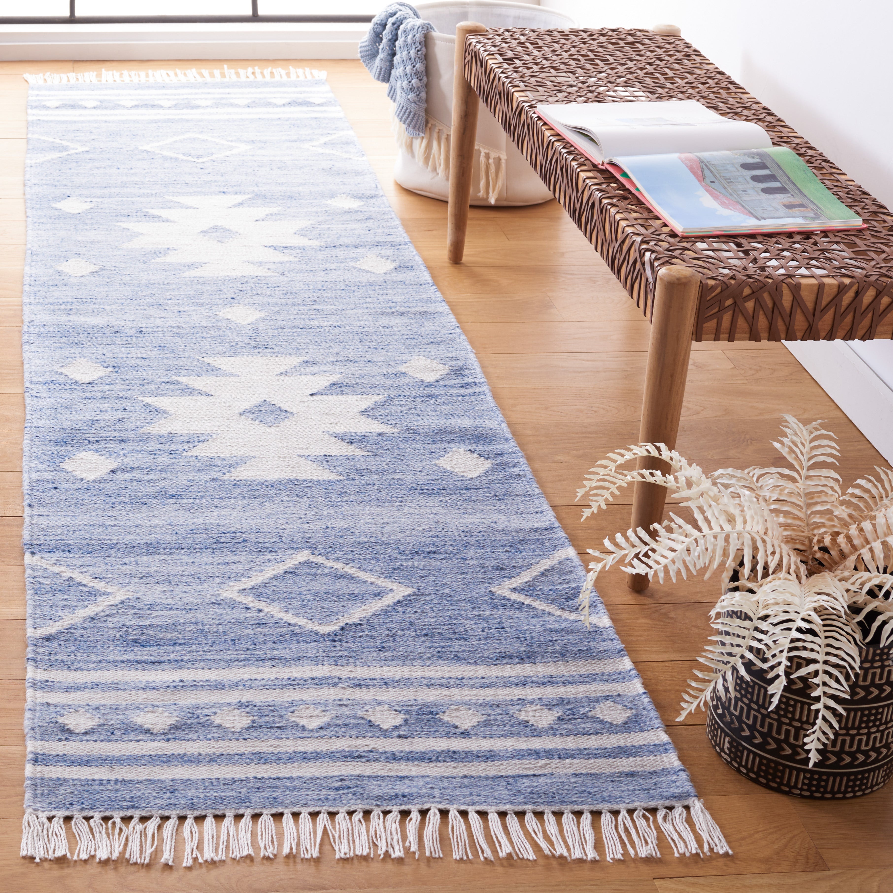 BLUE / IVORY