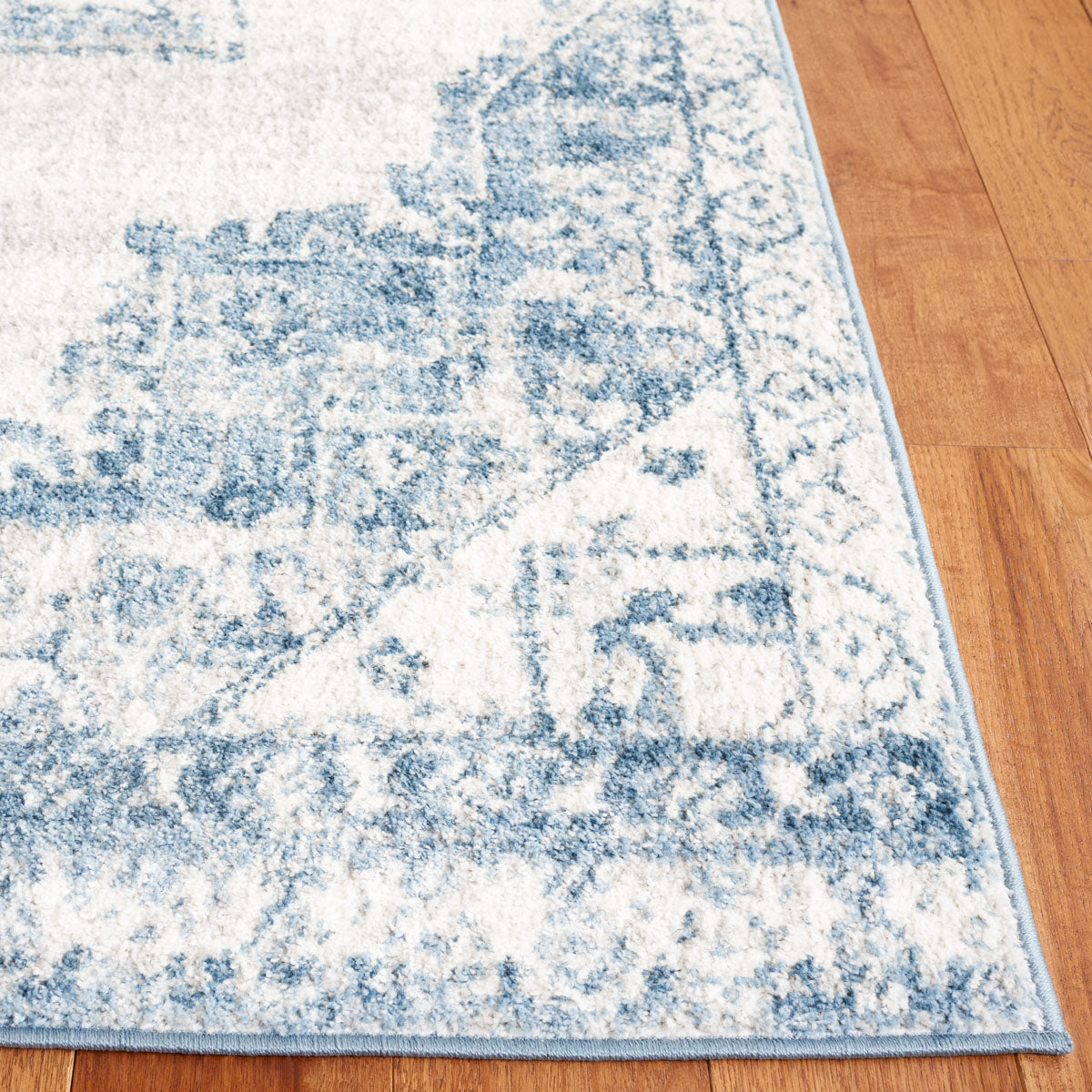 Layla Rug | Safavieh - LAY100A - Ivory Grey / Blue