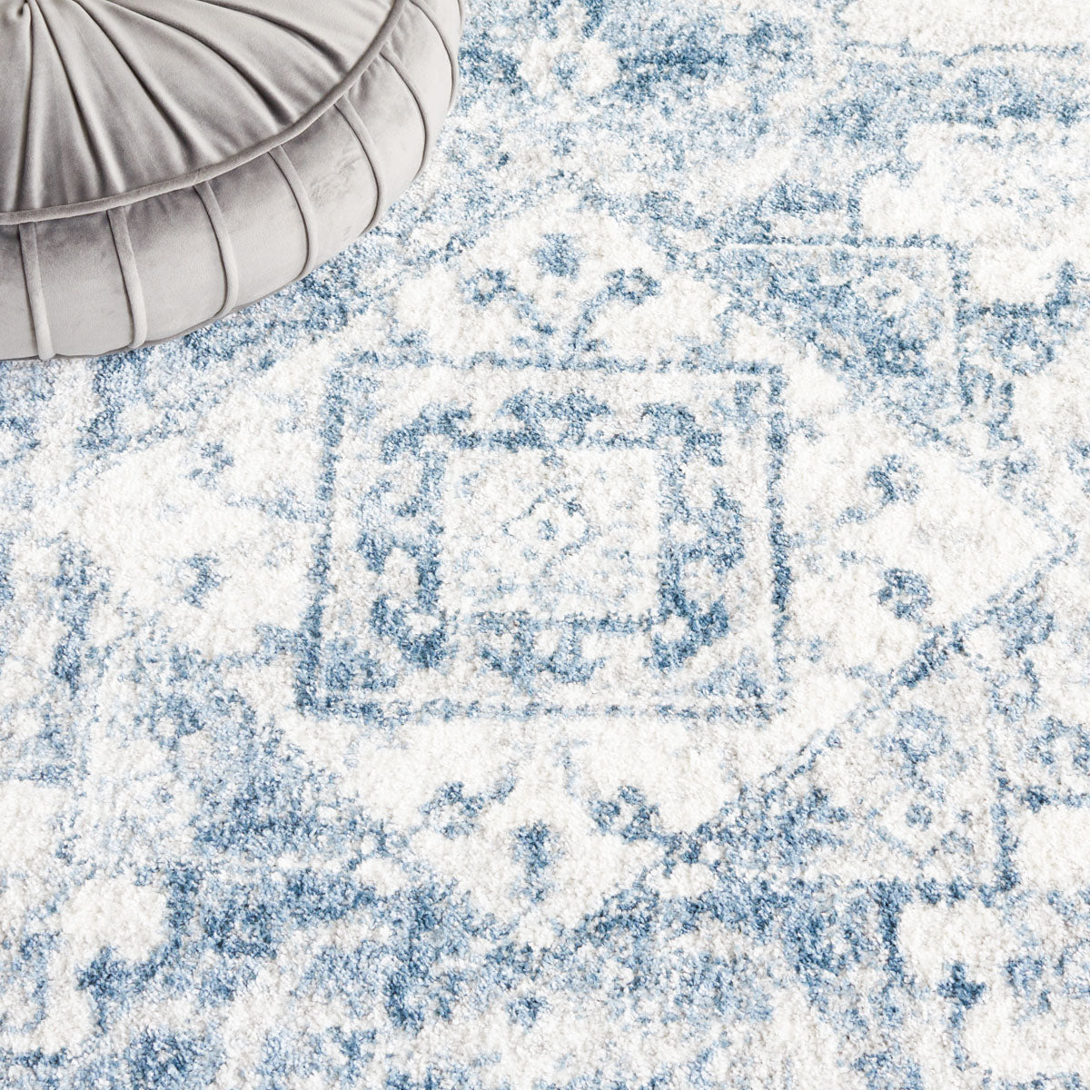 Layla Rug | Safavieh - LAY100A - Ivory Grey / Blue