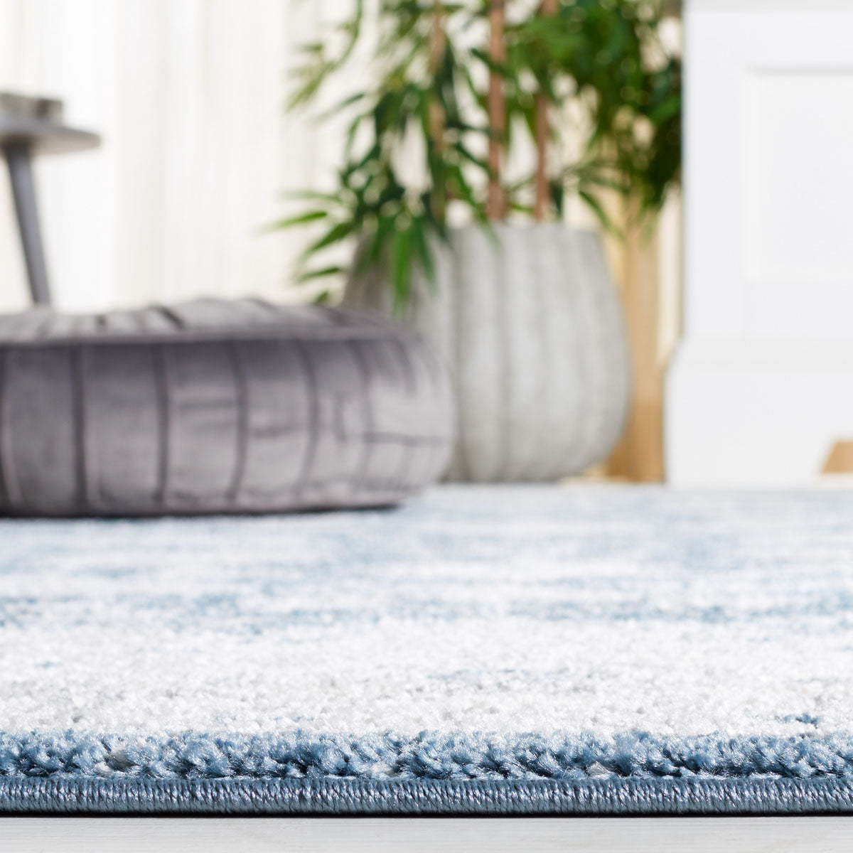 Layla Rug | Safavieh - LAY101M - Blue / Ivory Grey