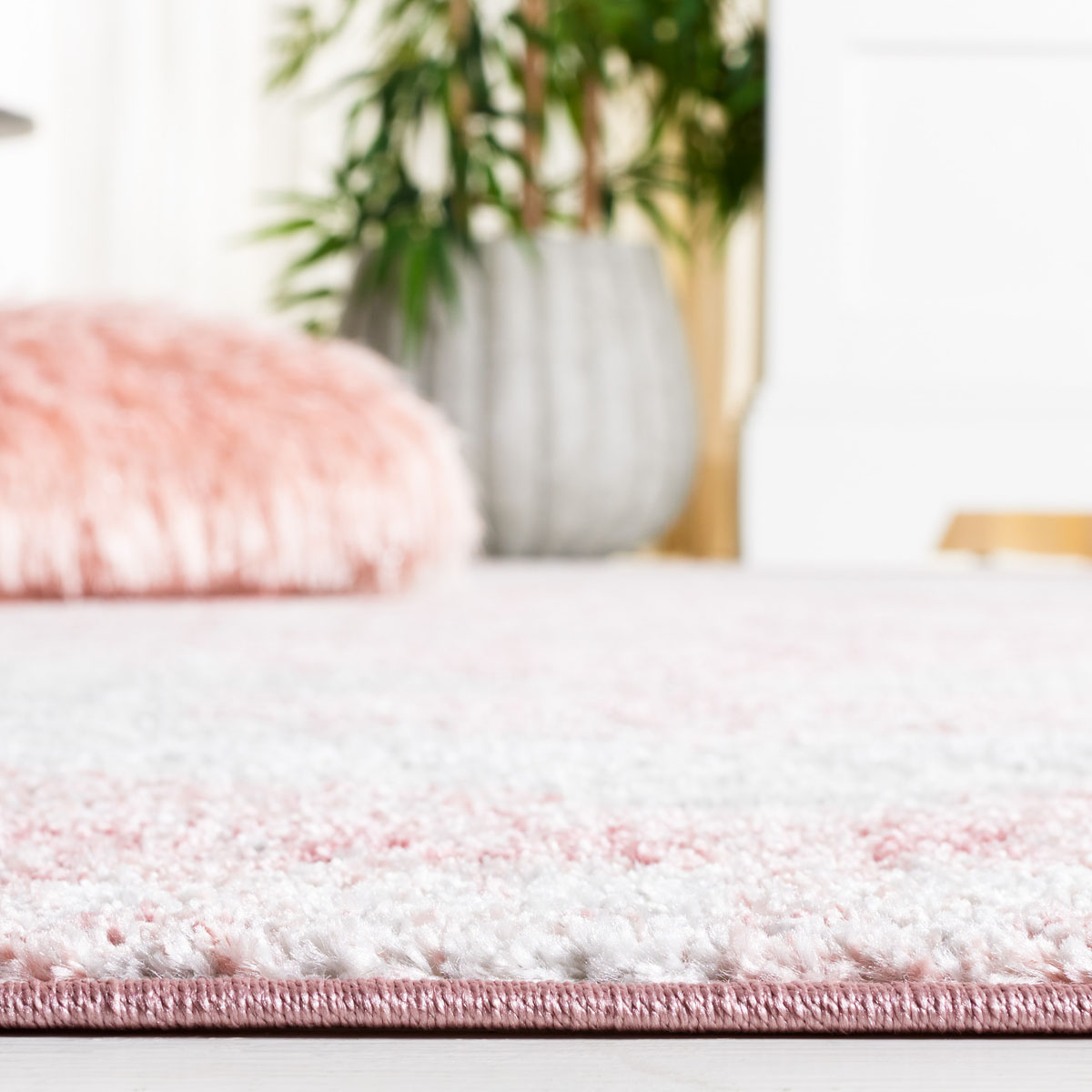 Layla Rug | Safavieh - LAY104U - Ivory Grey / Pink