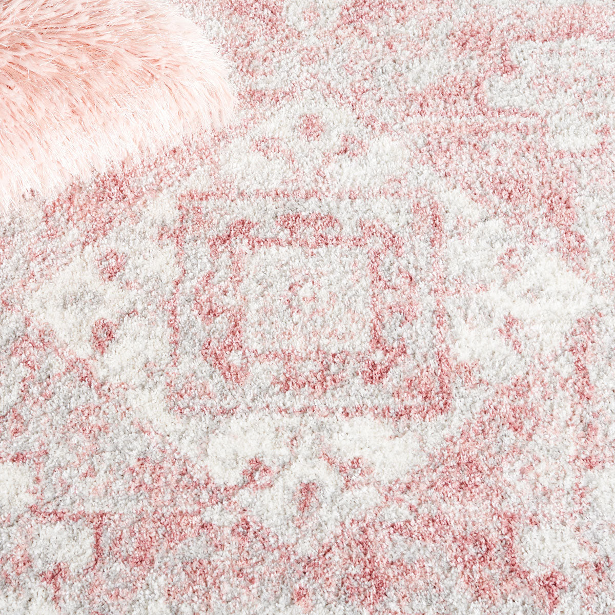 Layla Rug | Safavieh - LAY104U - Ivory Grey / Pink