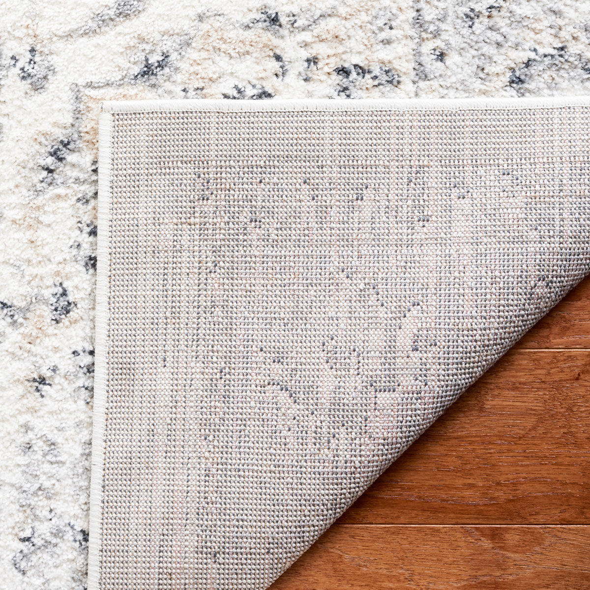 Layla Rug | Safavieh - LAY106A - Ivory / Grey