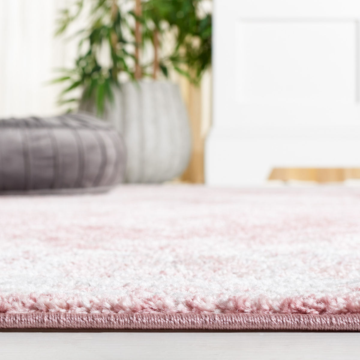 Layla Rug | Safavieh - LAY108U - Ivory Grey / Pink