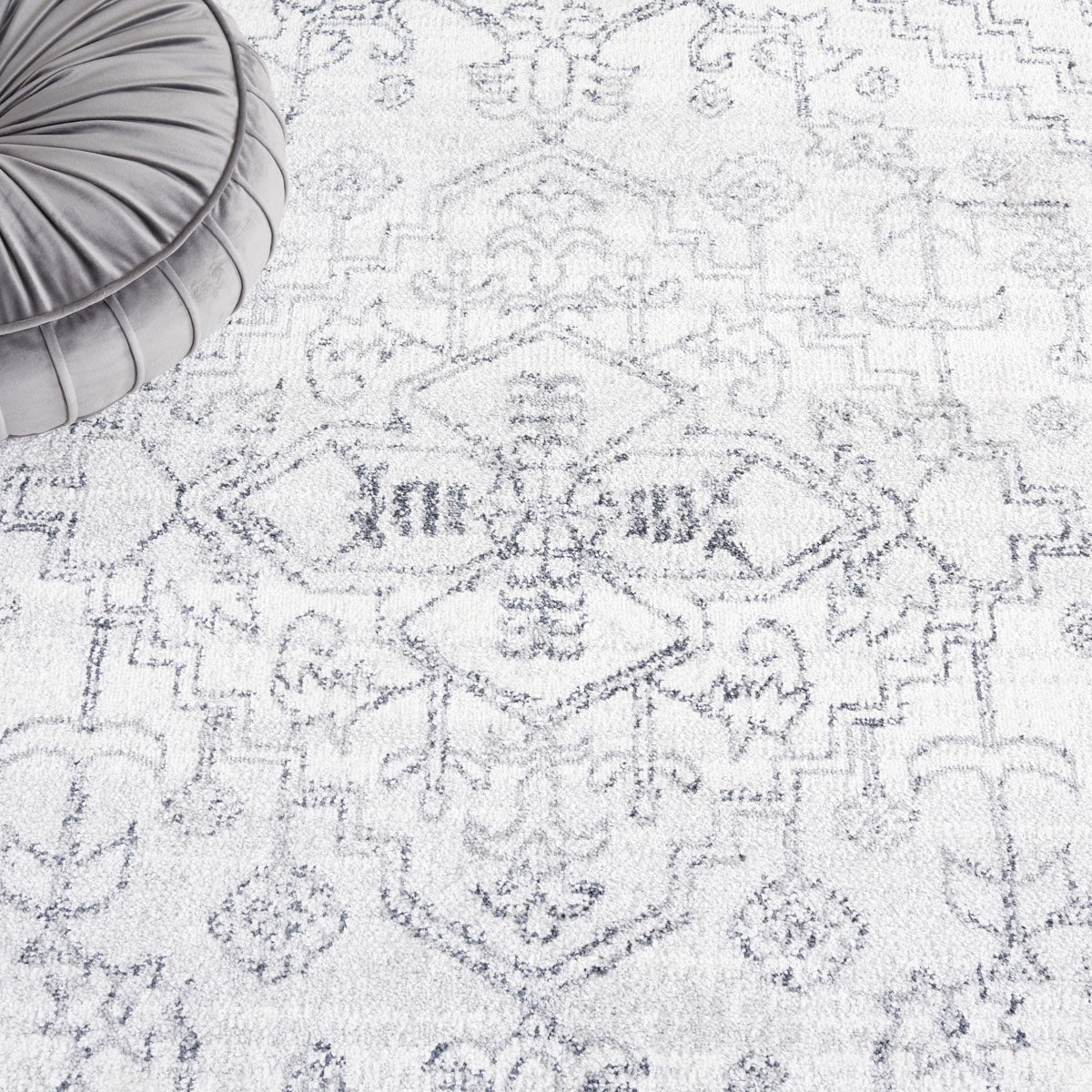 Layla Rug | Safavieh - LAY110F - Ivory Grey / Charcoal