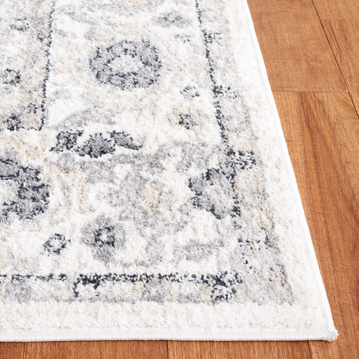 Layla Rug | Safavieh - LAY111F - Ivory Grey / Charcoal