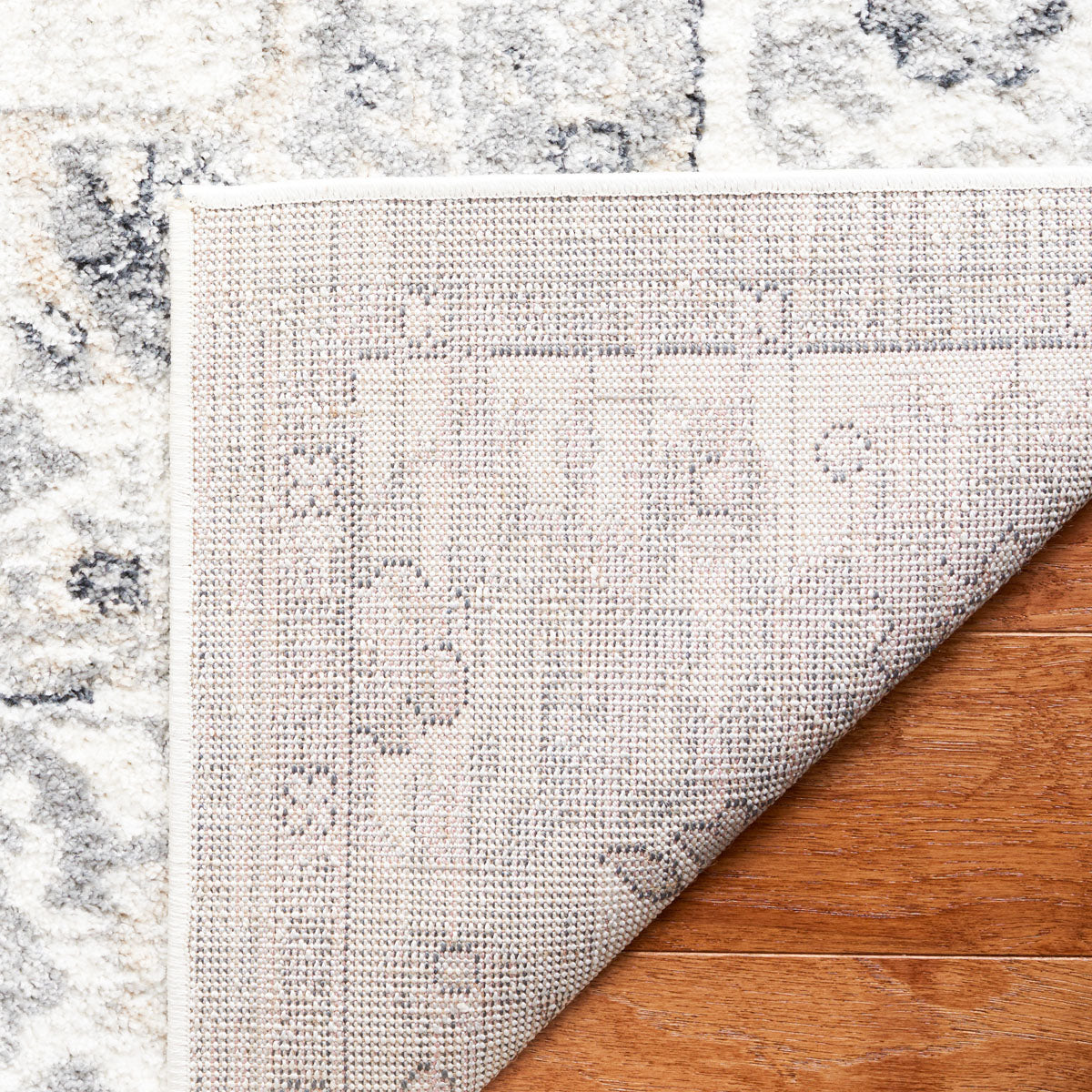 Layla Rug | Safavieh - LAY111F - Ivory Grey / Charcoal