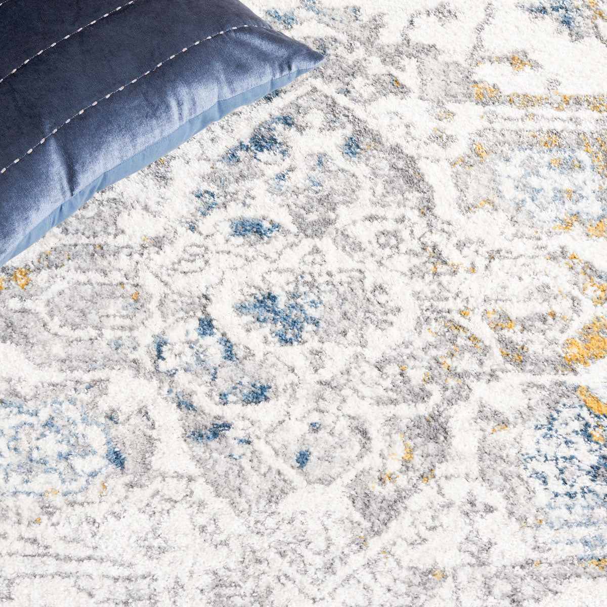 Layla Rug | Safavieh - LAY112A - Ivory Grey / Blue