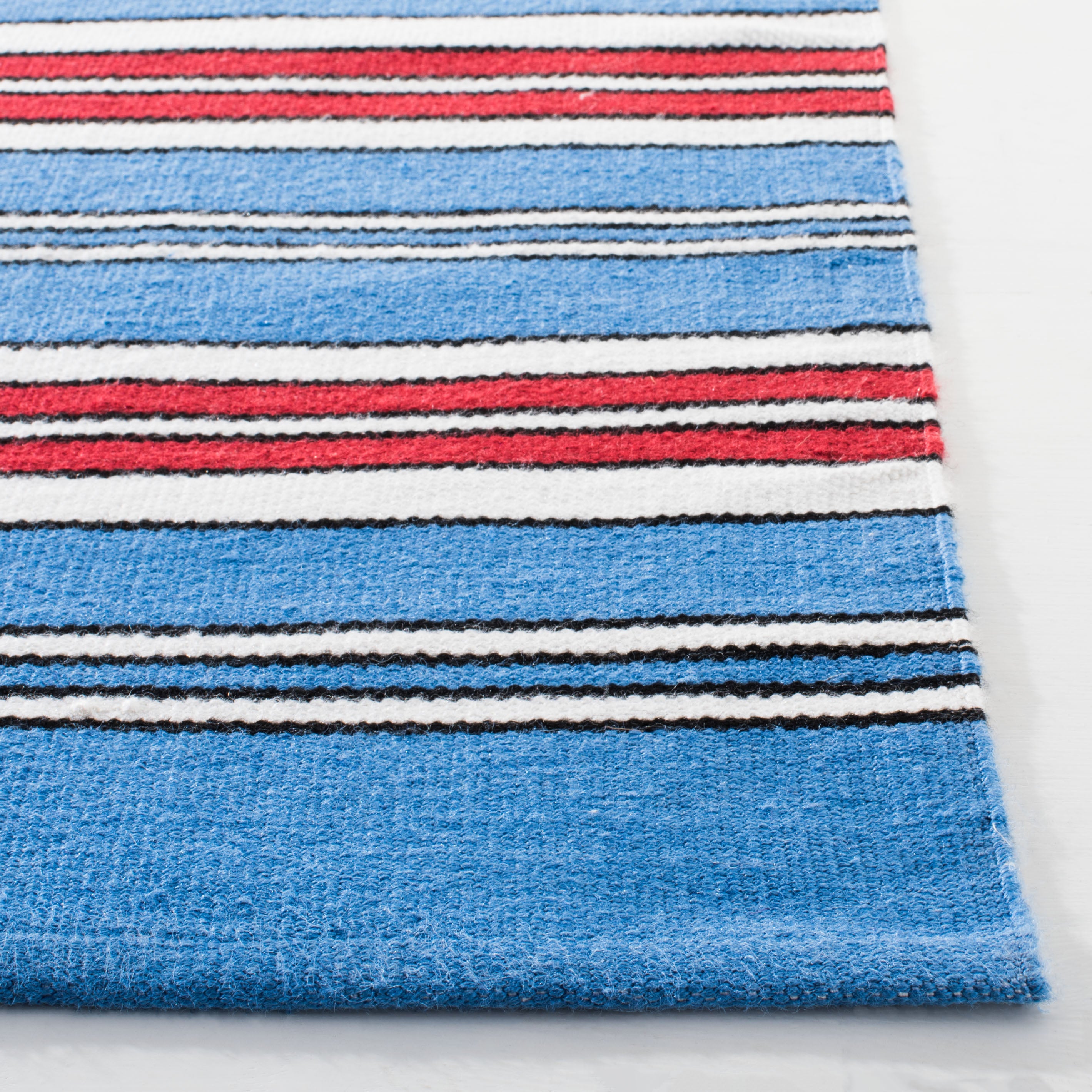 Leopold Stripe Rug | Lauren Ralph Lauren - LRL2462 - Royal Blue