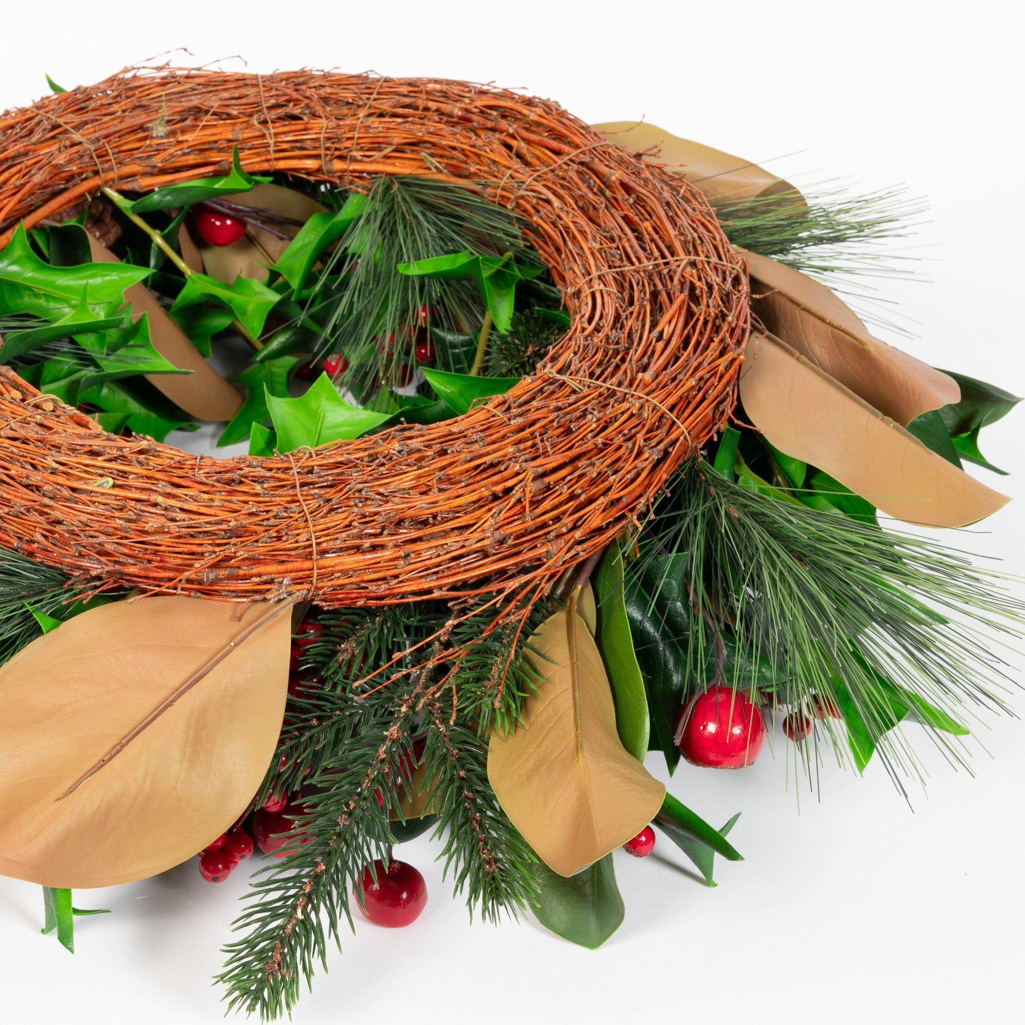 MAGNOLIA & RED BERRY WREATH - 24 INCH