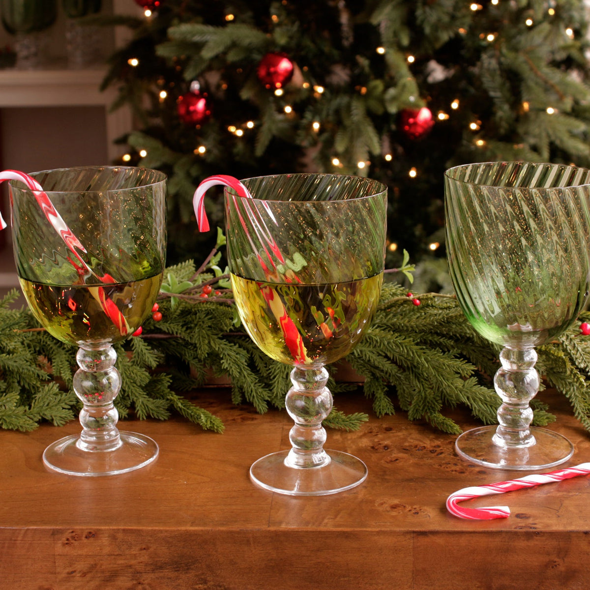 GLASS French Swirl All Purpose Set of 4 (Green) 20 fl oz