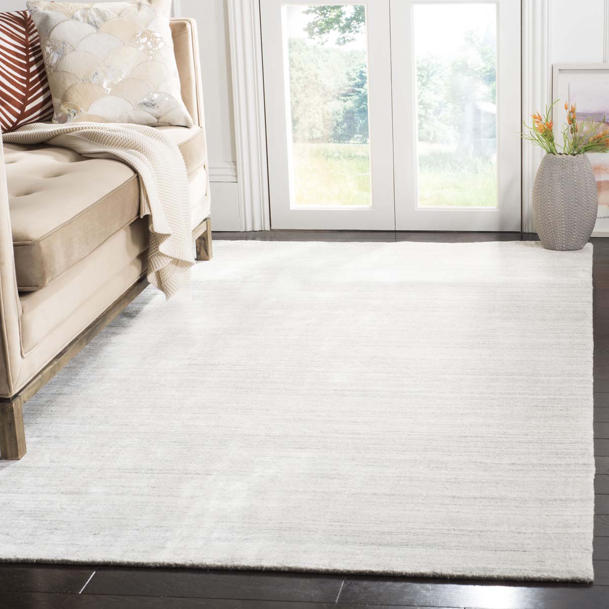 Mirage 150 Rug | Safavieh - MIR150A - Ivory / Grey