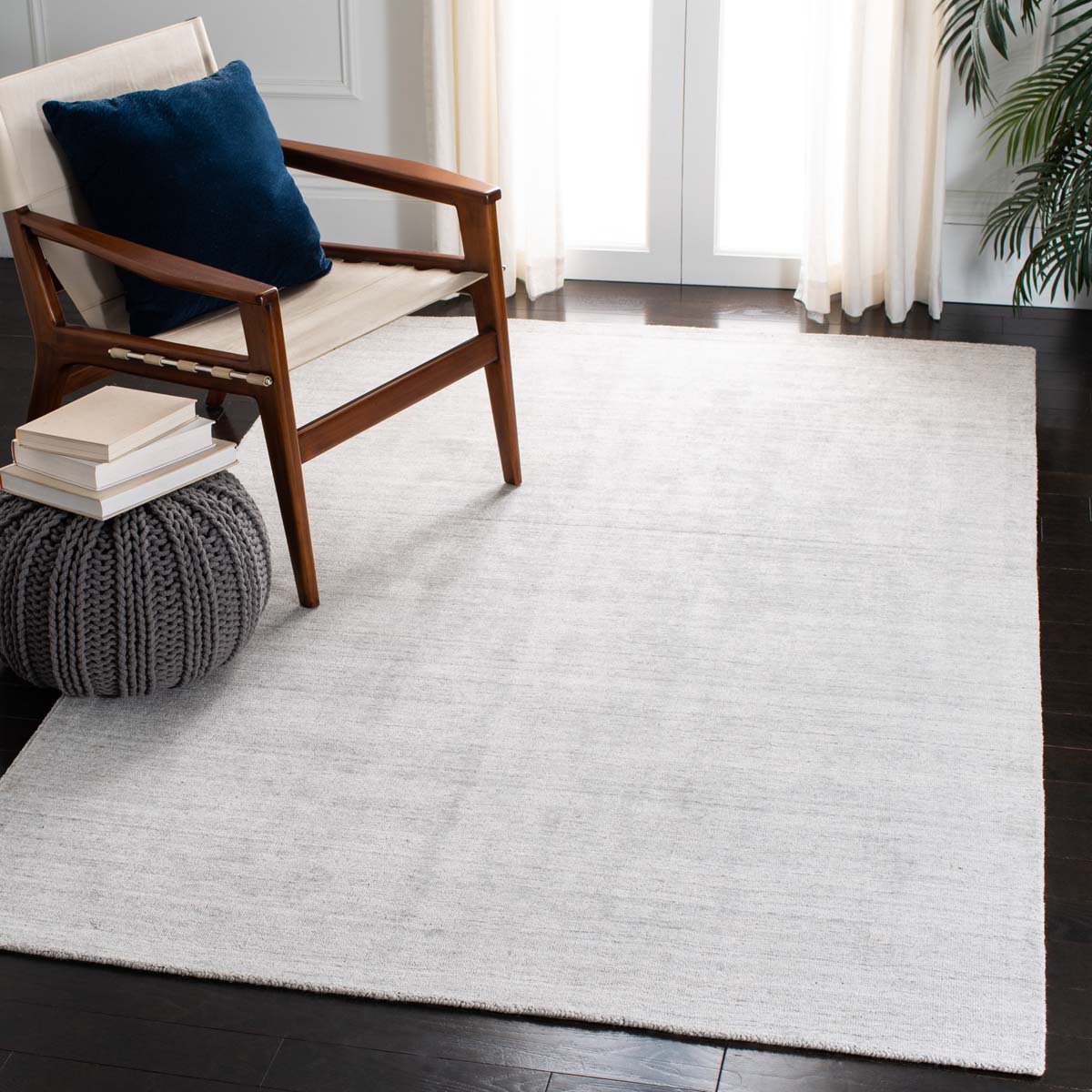 Mirage 176 Rug | Safavieh - MIR176G - Light Grey