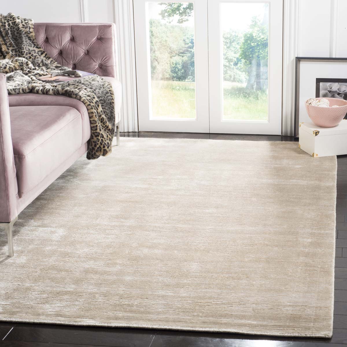 Mirage 234 Rug | Safavieh - MIR234 - Light Silver