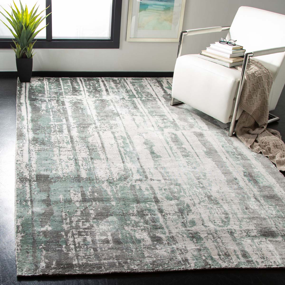 Mirage 267 Rug | Safavieh - MIR267 - Silver / Grey