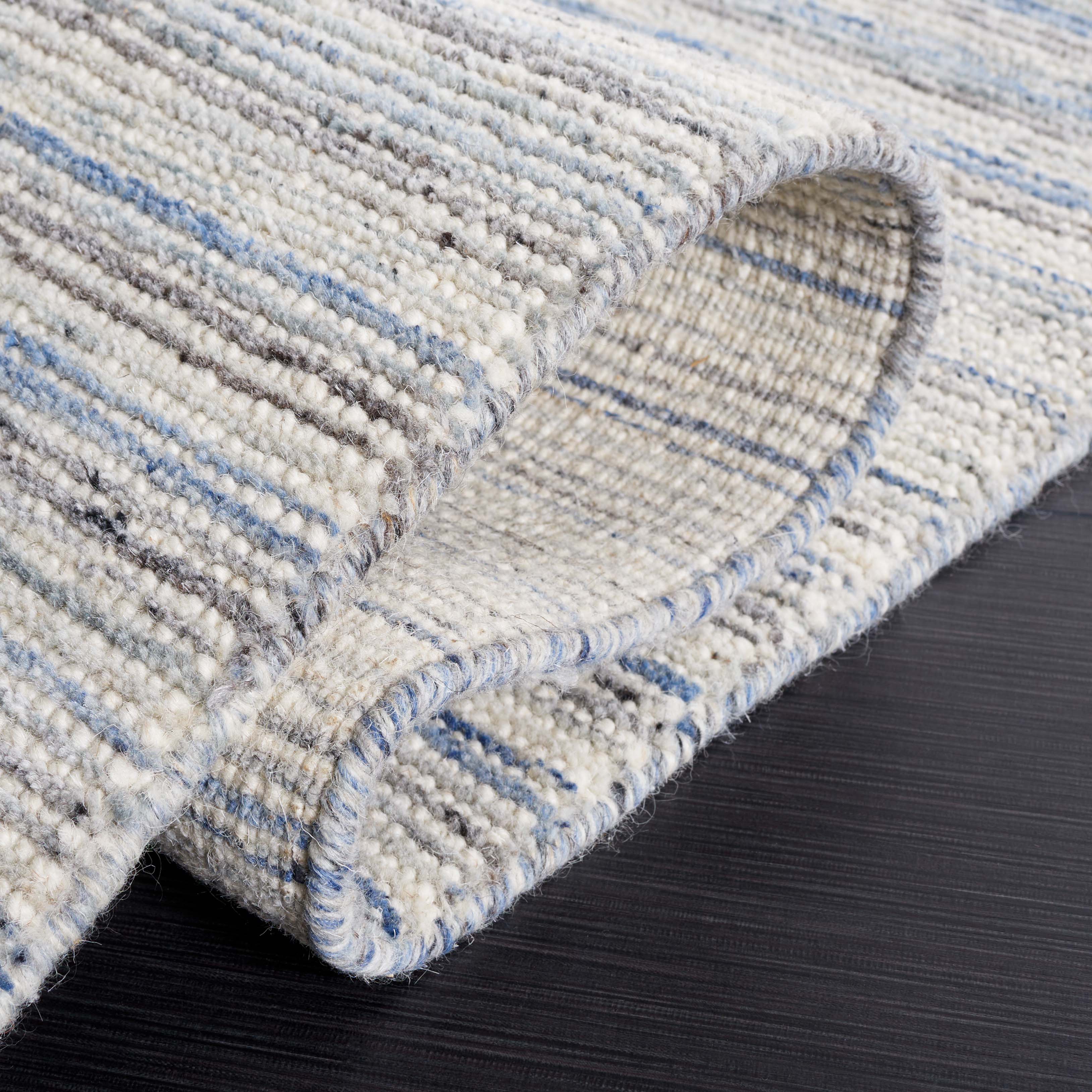 Mirage 462 Rug | Safavieh: MIR462M - Ivory / Blue