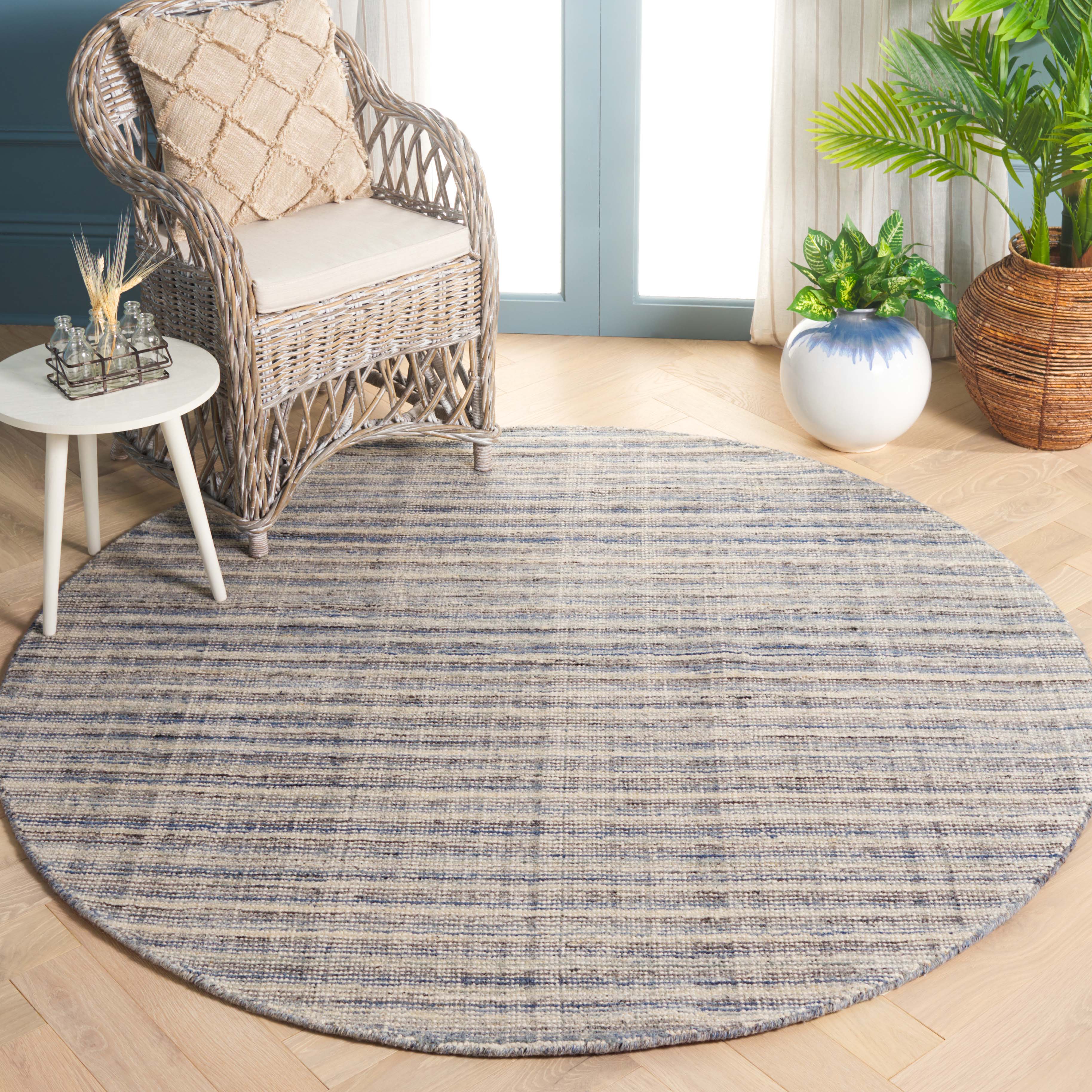 Mirage 462 Rug | Safavieh: MIR462M - Ivory / Blue