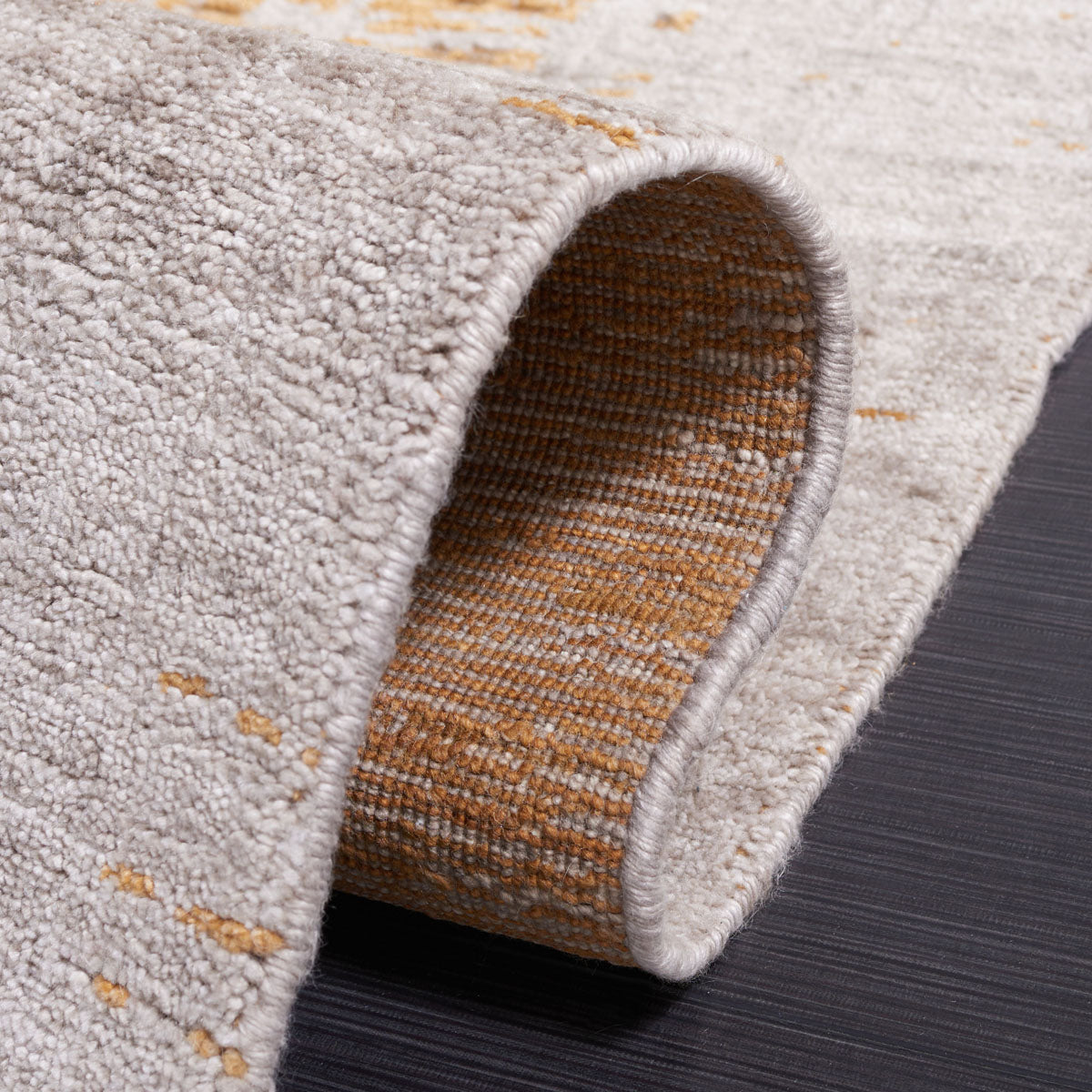 Mirage 534 Rug | Safavieh - MIR534D - Grey / Gold