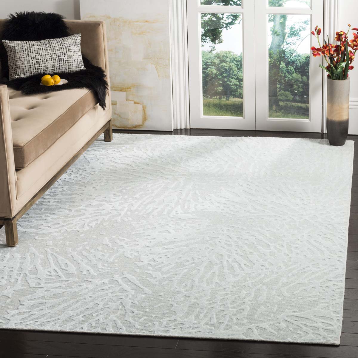 Mirage 538 Rug | Safavieh - MIR538A - Light Grey