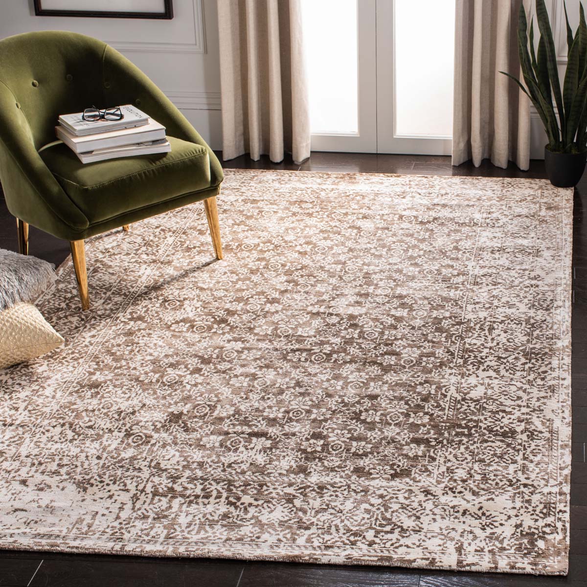 Mirage 755 Rug | Safavieh MIR755C - Ivory / Light Brown