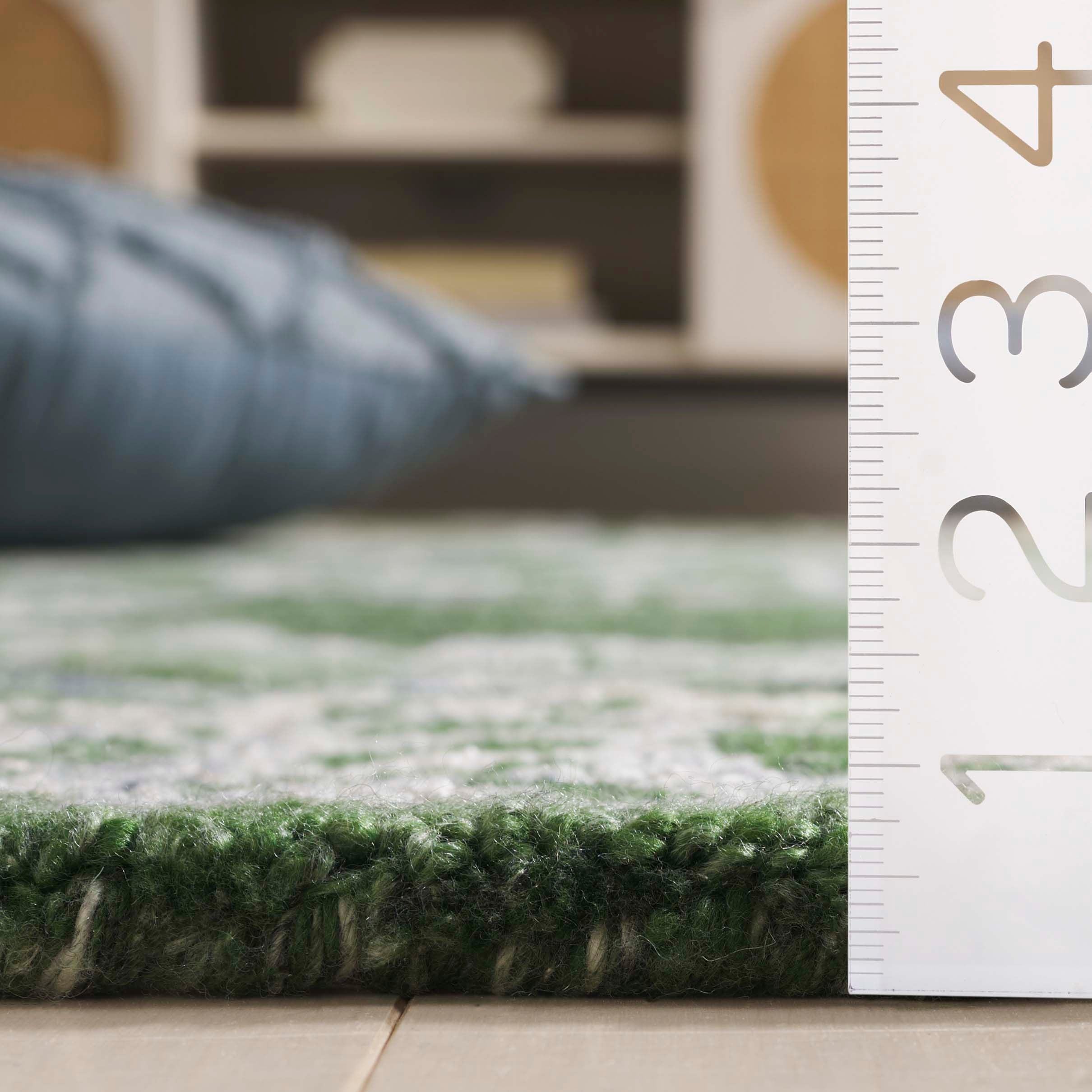 Green / Beige