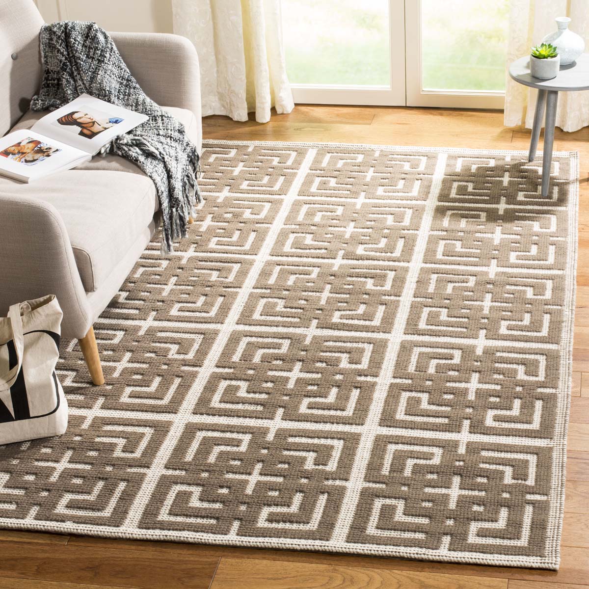 Martha Stewart 2558 Rug | Martha Stewart - MSR2558 - Ivory / Brown