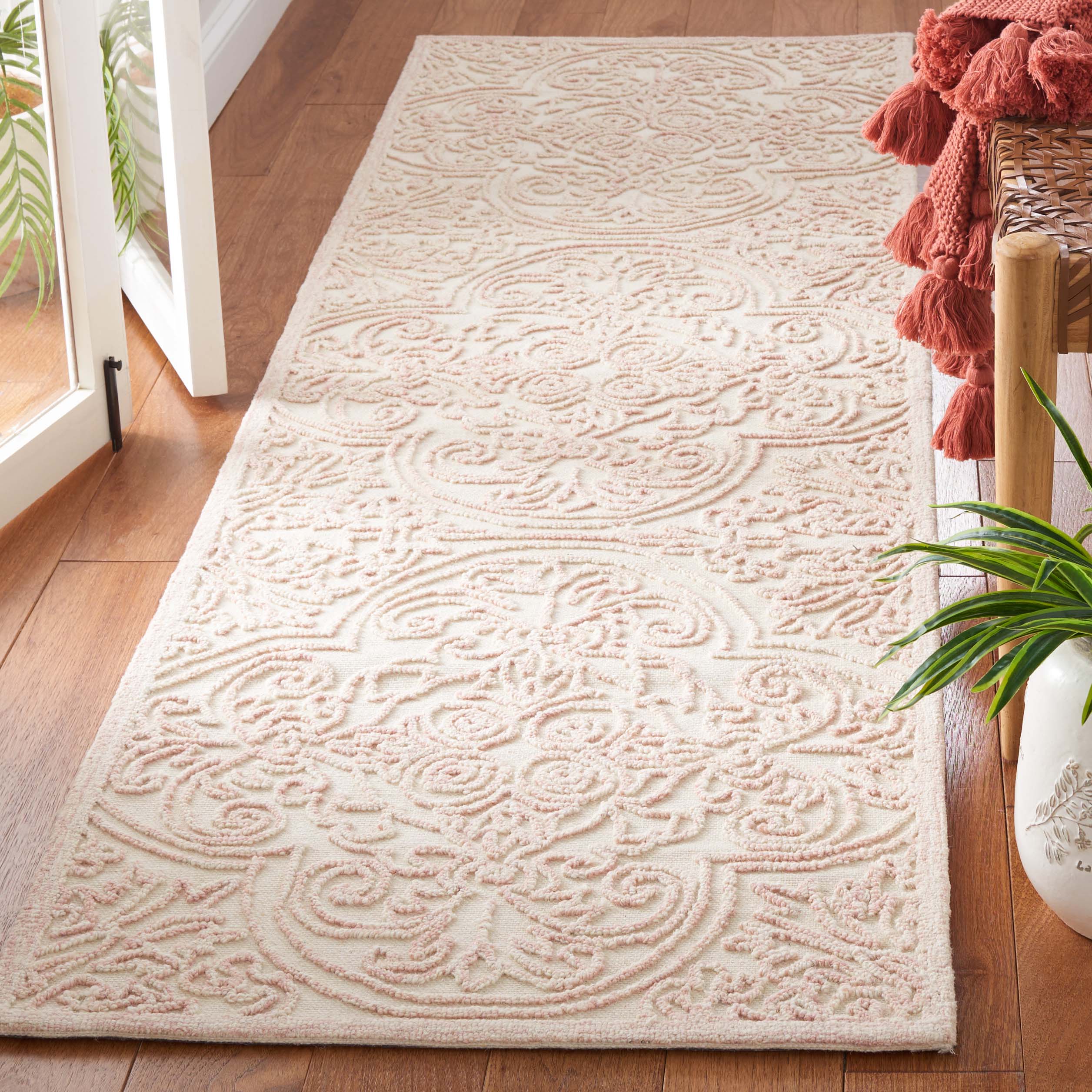 Martha Stewart 3511 Rug | Martha Stewart - MSR3511 - Ivory / Pink