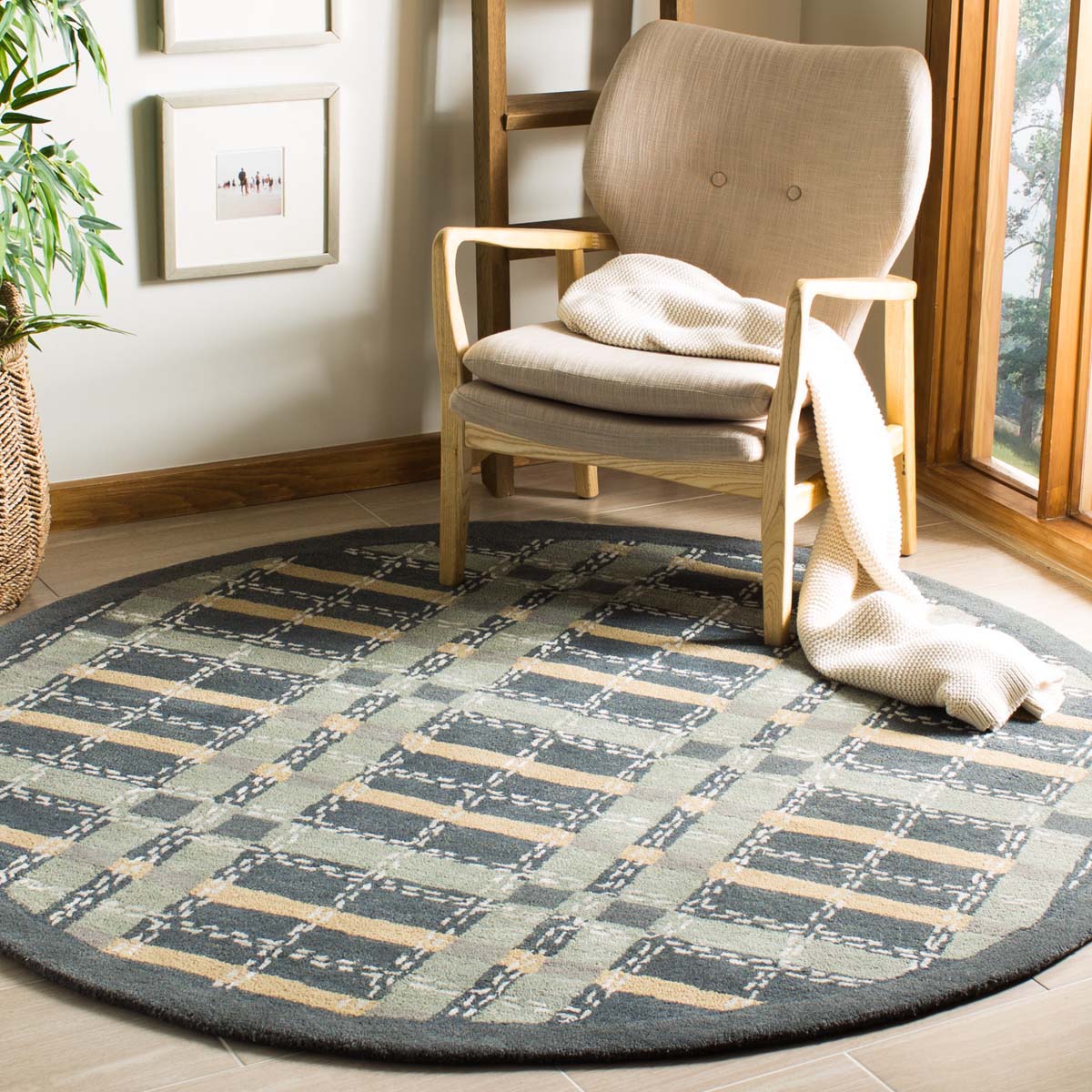 Martha Stewart 3613 Rug | Martha Stewart - MSR3613 - Wrought Irn Nvy