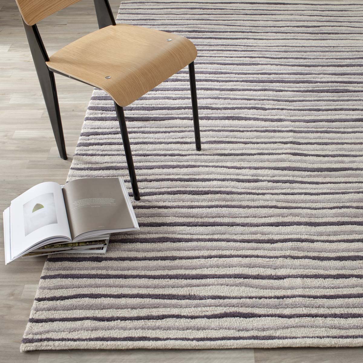 Martha Stewart 3619 Rug | Martha Stewart - MSR3619 - Wampum Purple