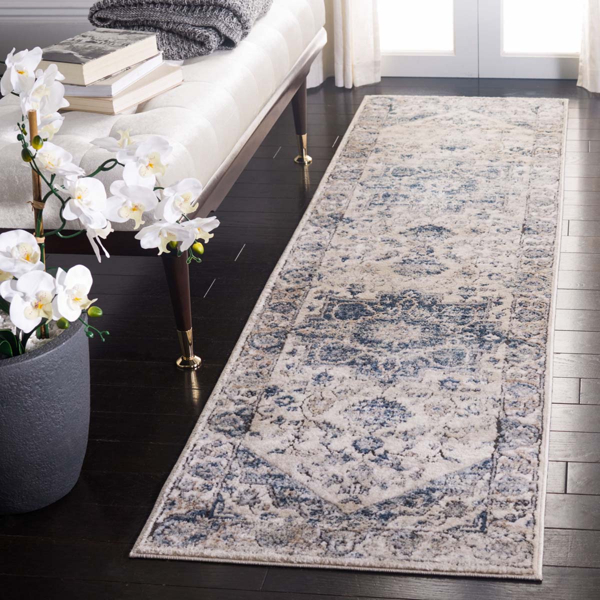 Martha Stewart 868 Rug | Martha Stewart - MSR868 - Ivory / Blue