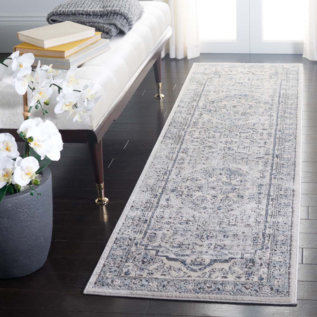 Martha Stewart 877 Rug | Martha Stewart - MSR877 - Light Blue / Ivory