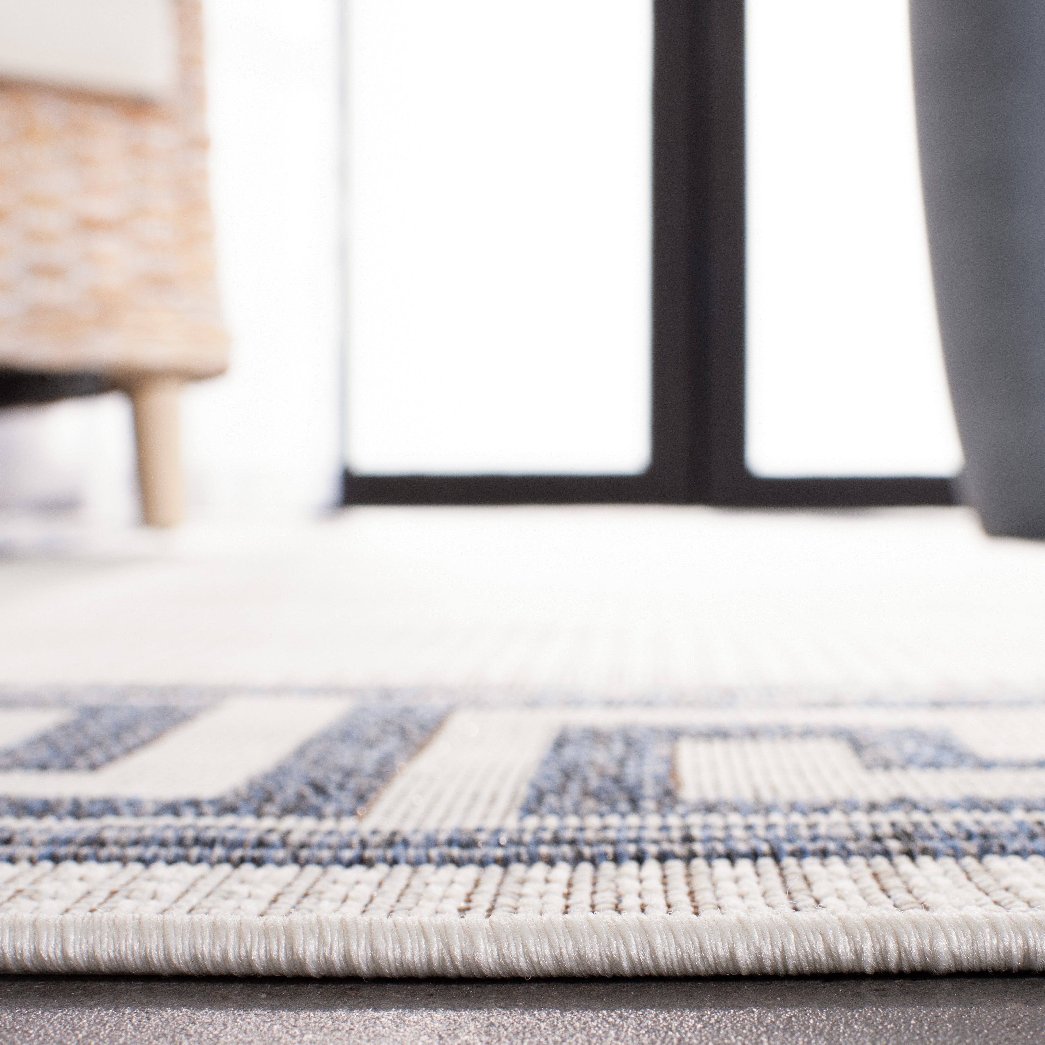 Indoor Outdoor 331 Rug | Martha Stewart - MSRO331