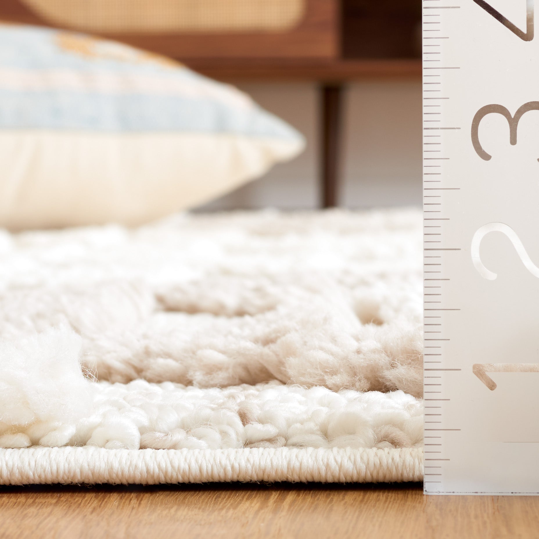Ivory / Beige